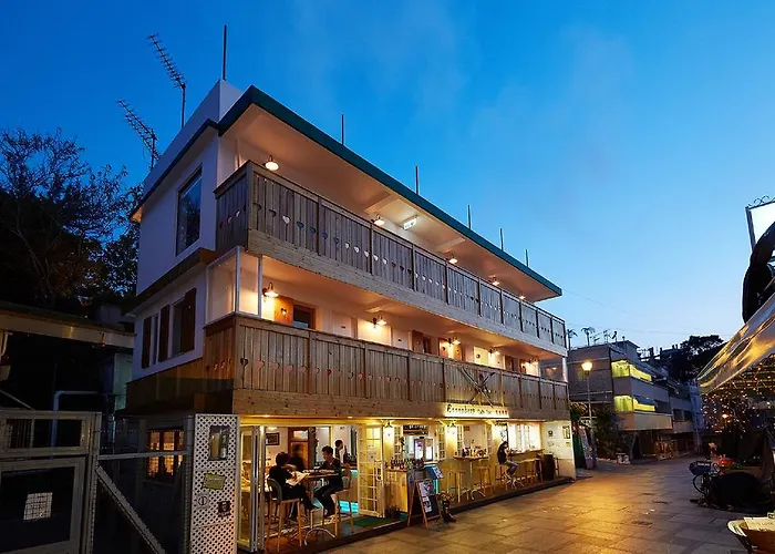 B & B Cheung Chau