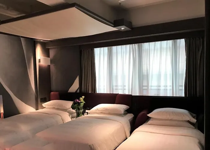 Manila Lounge