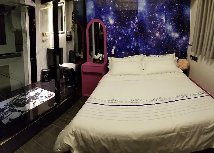 Star City Hotel