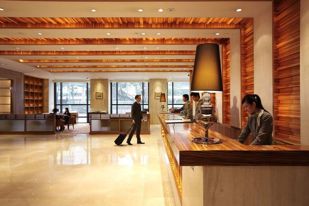 Hotel Gloucester Luk Kwok 4*