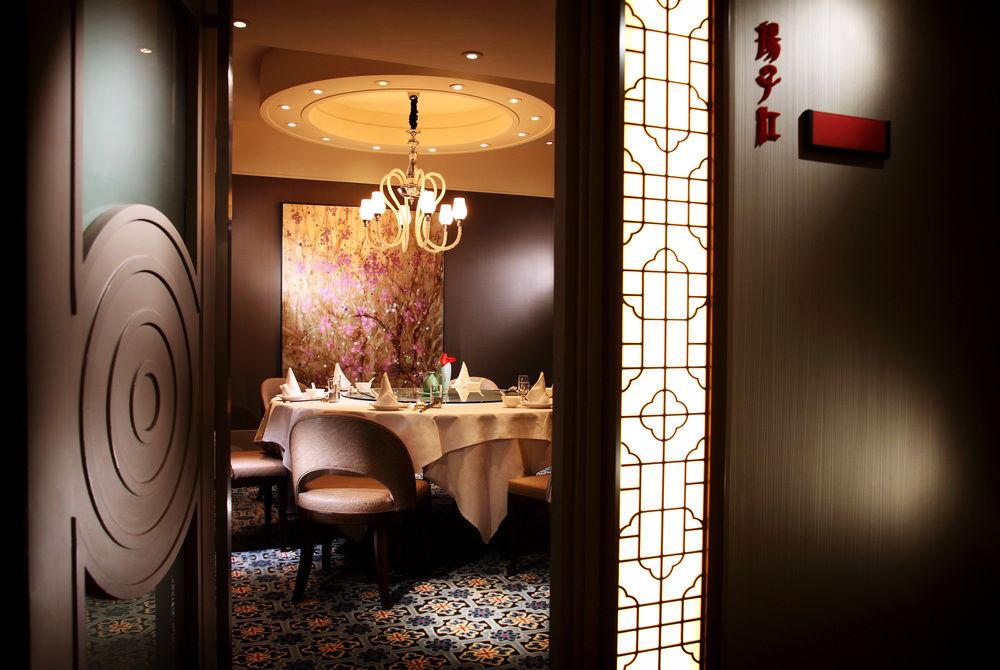 Dorsett Wanchai, Khách sạn 5*