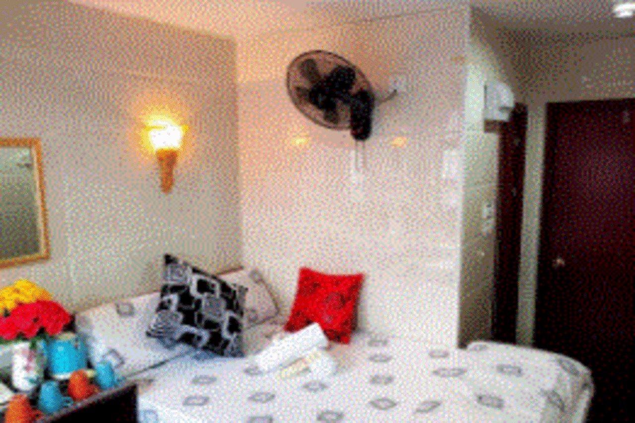 Guest house Days Block D