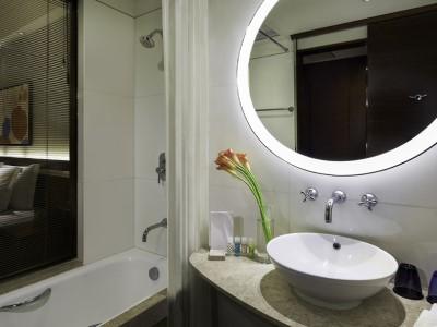 Nina Island South Khách sạn 4*