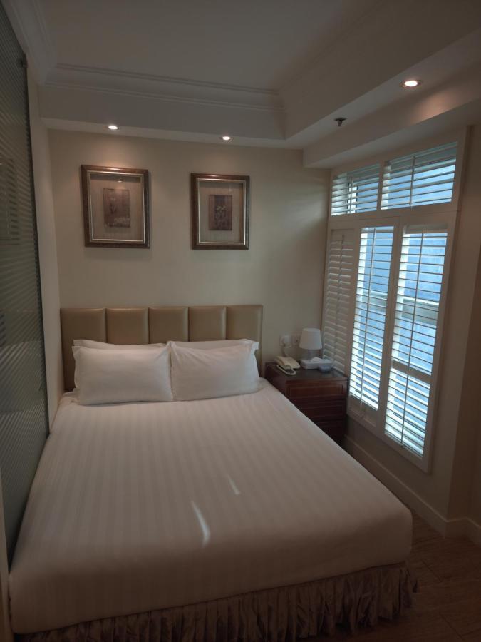 Mingle At The Eden Hong Kong
