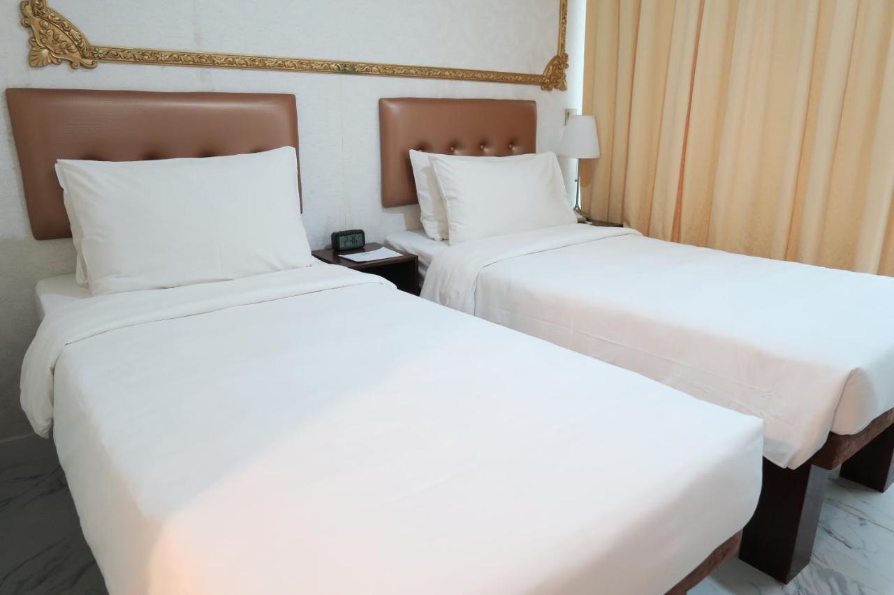 Western Tsim Sha Tsui 4*