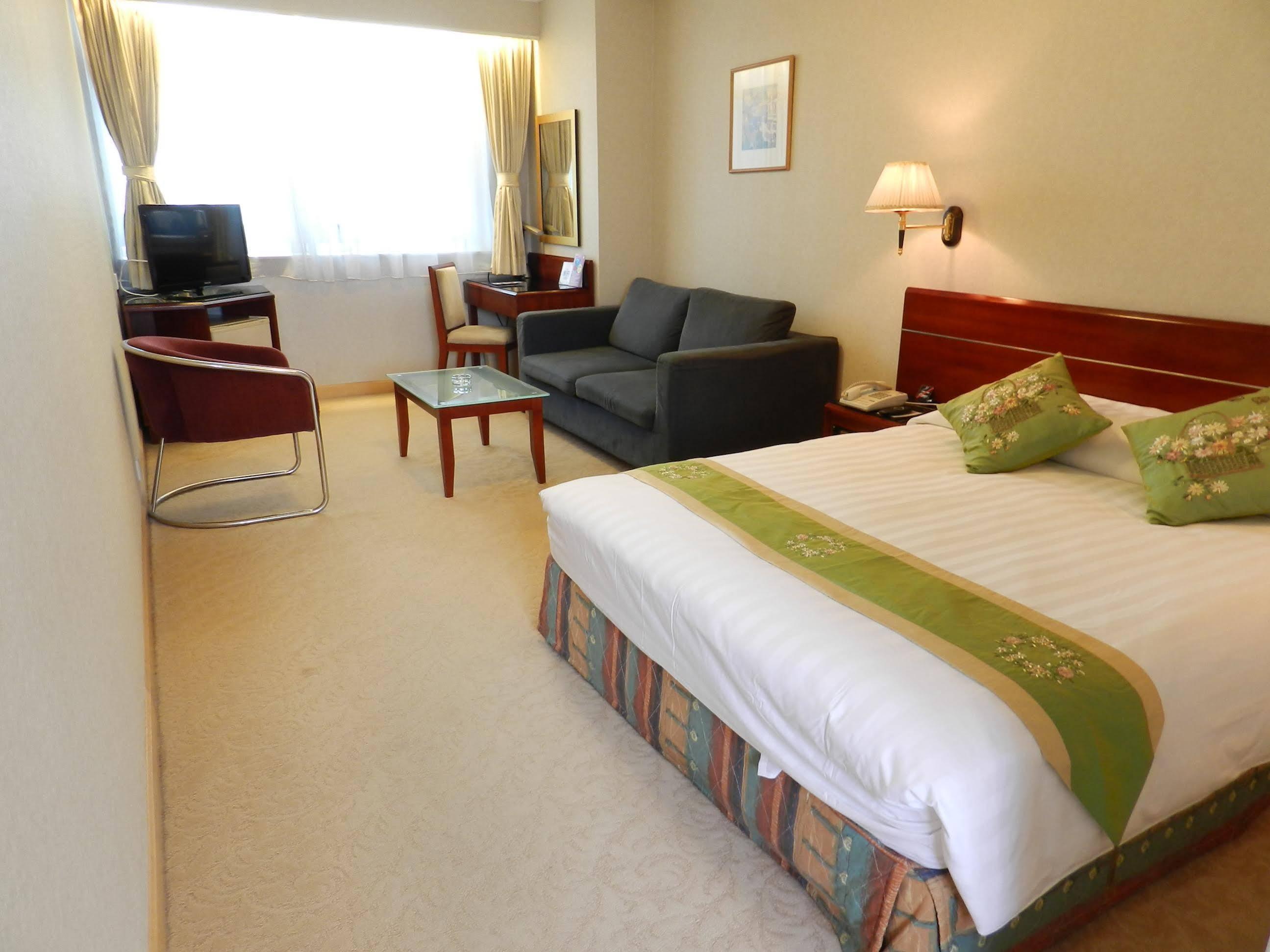 West Hotel 3*