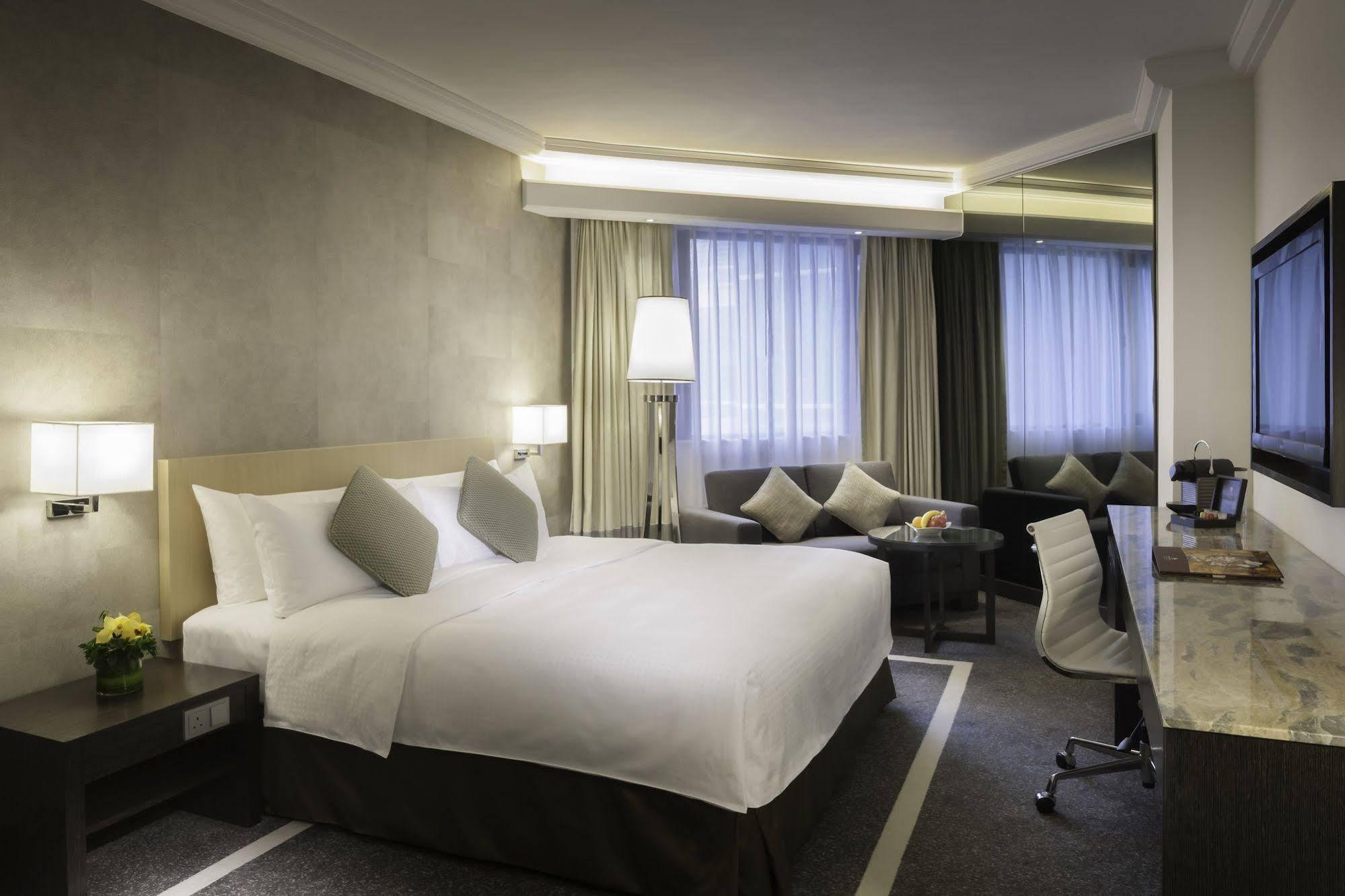 Gateway Hotel, Marco Polo Hotel