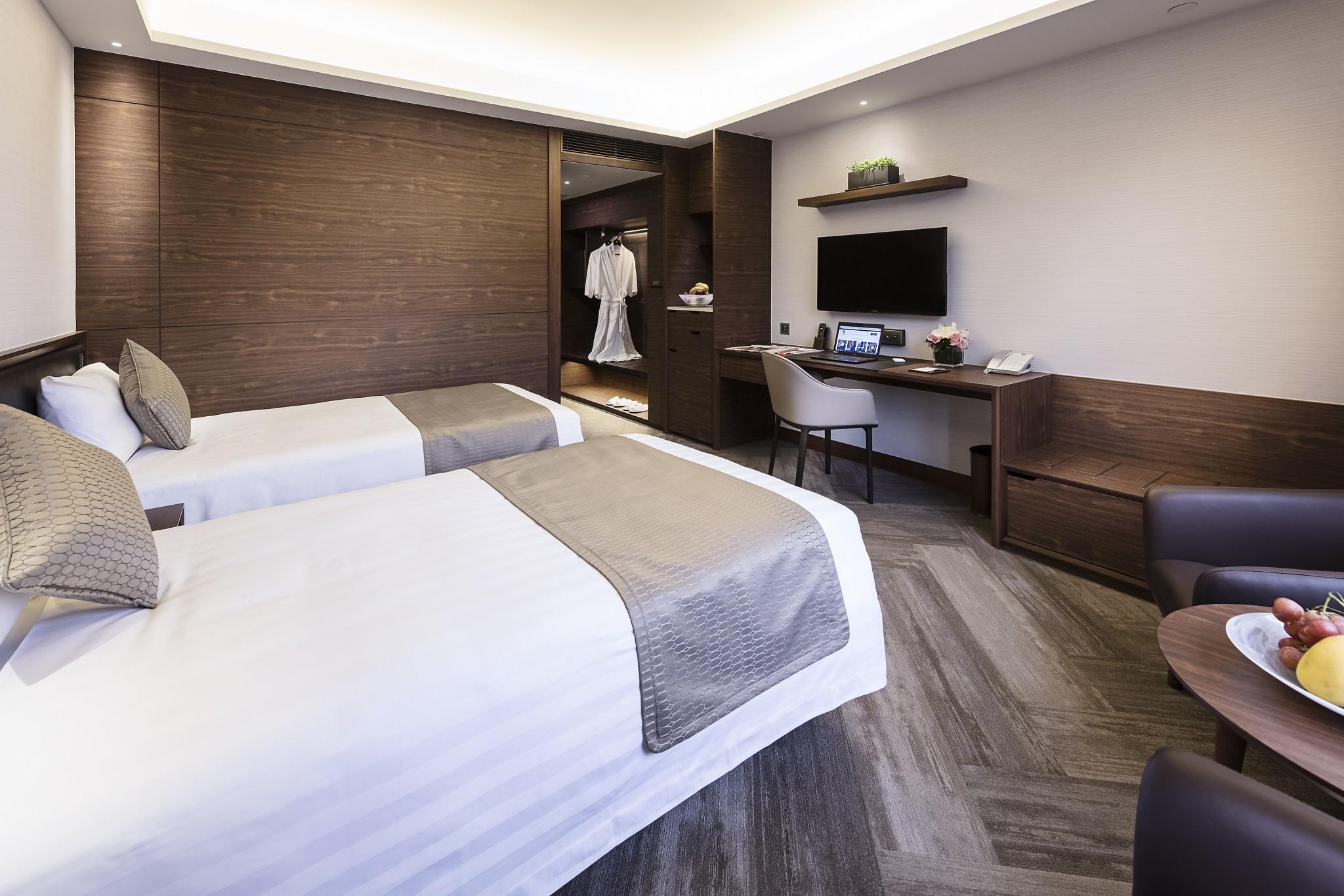 Hotel Gloucester Luk Kwok 4*