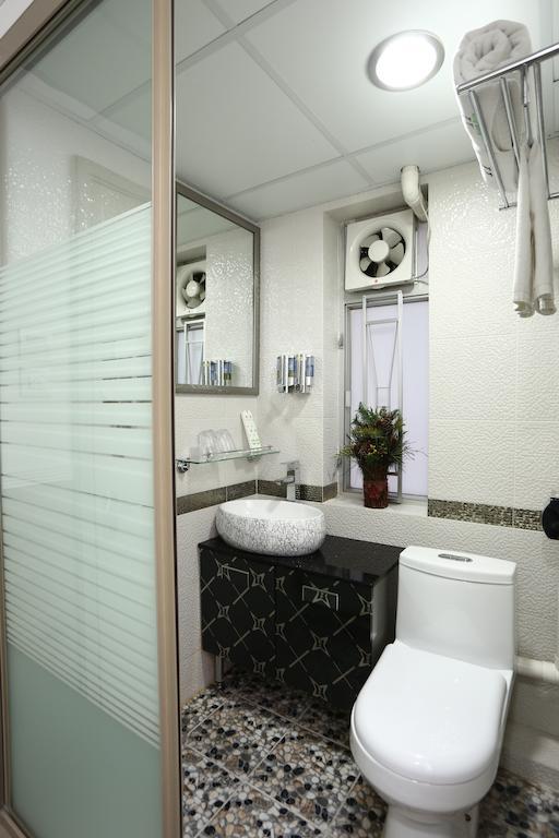 Super Guest house *