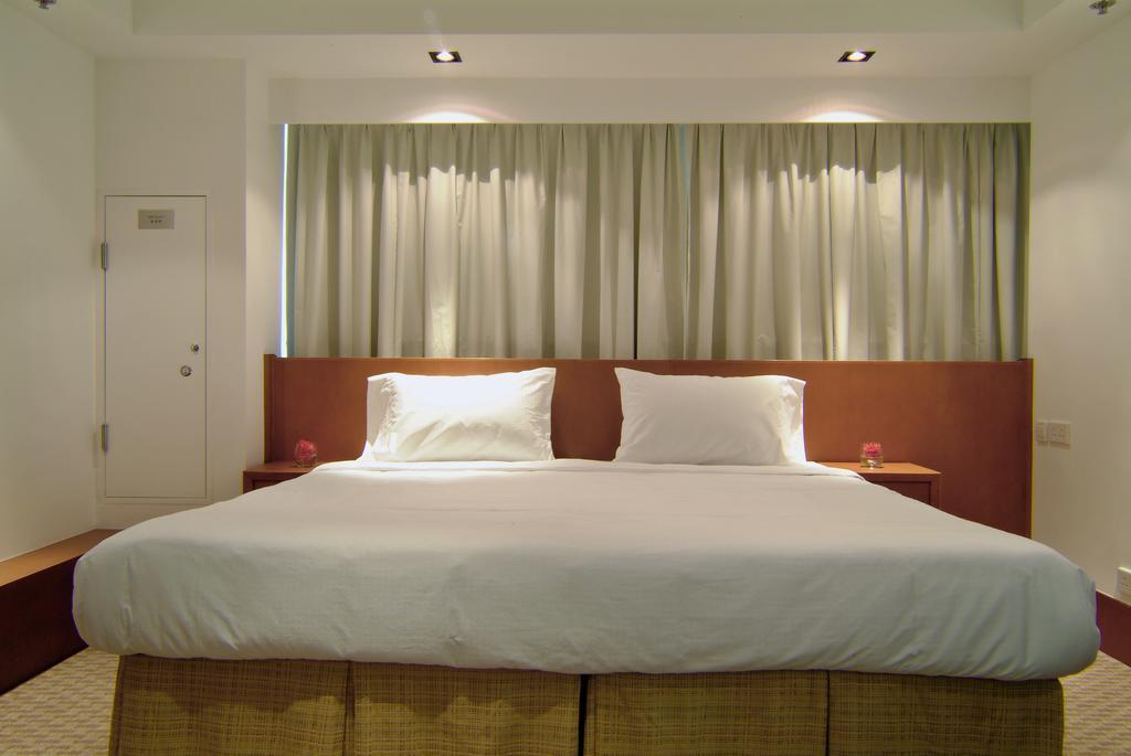 Jj 3* Hong Kong