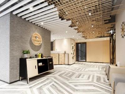 Hotel Ease Tsuen Wan 4*