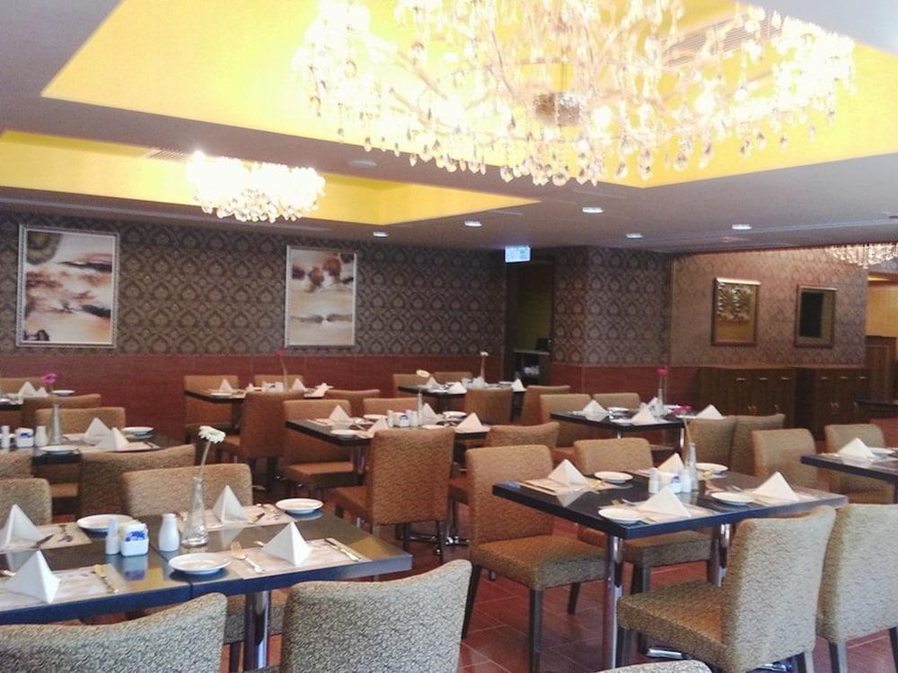 Ramada Grand Tsim Sha Tsui 4*