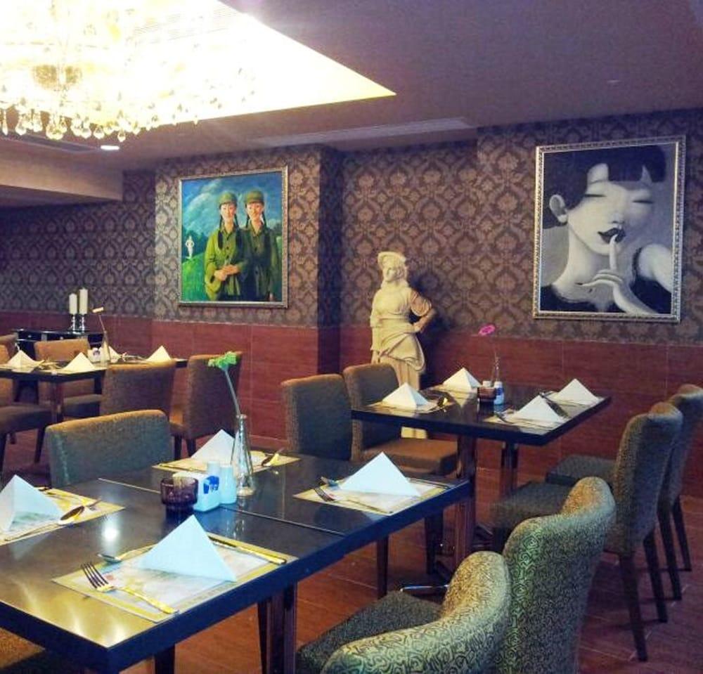 Hotel Ramada Grand Tsim Sha Tsui