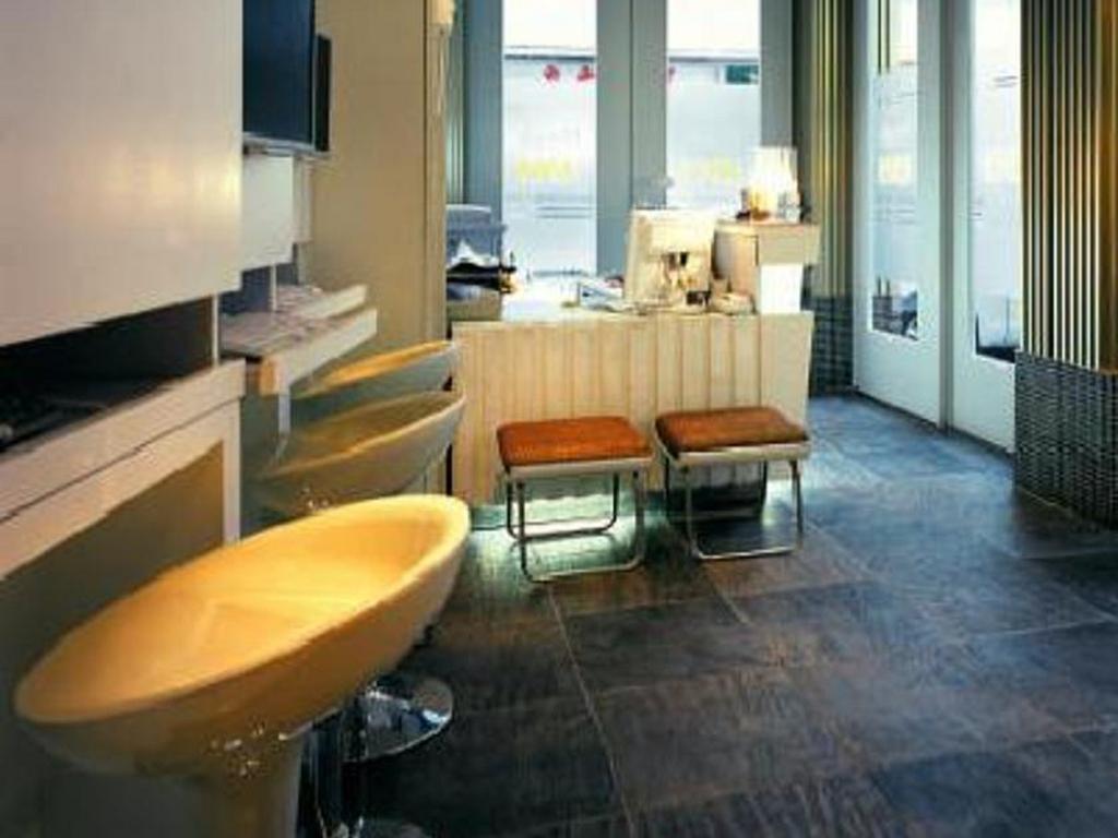 Mingle At The Eden Hotel