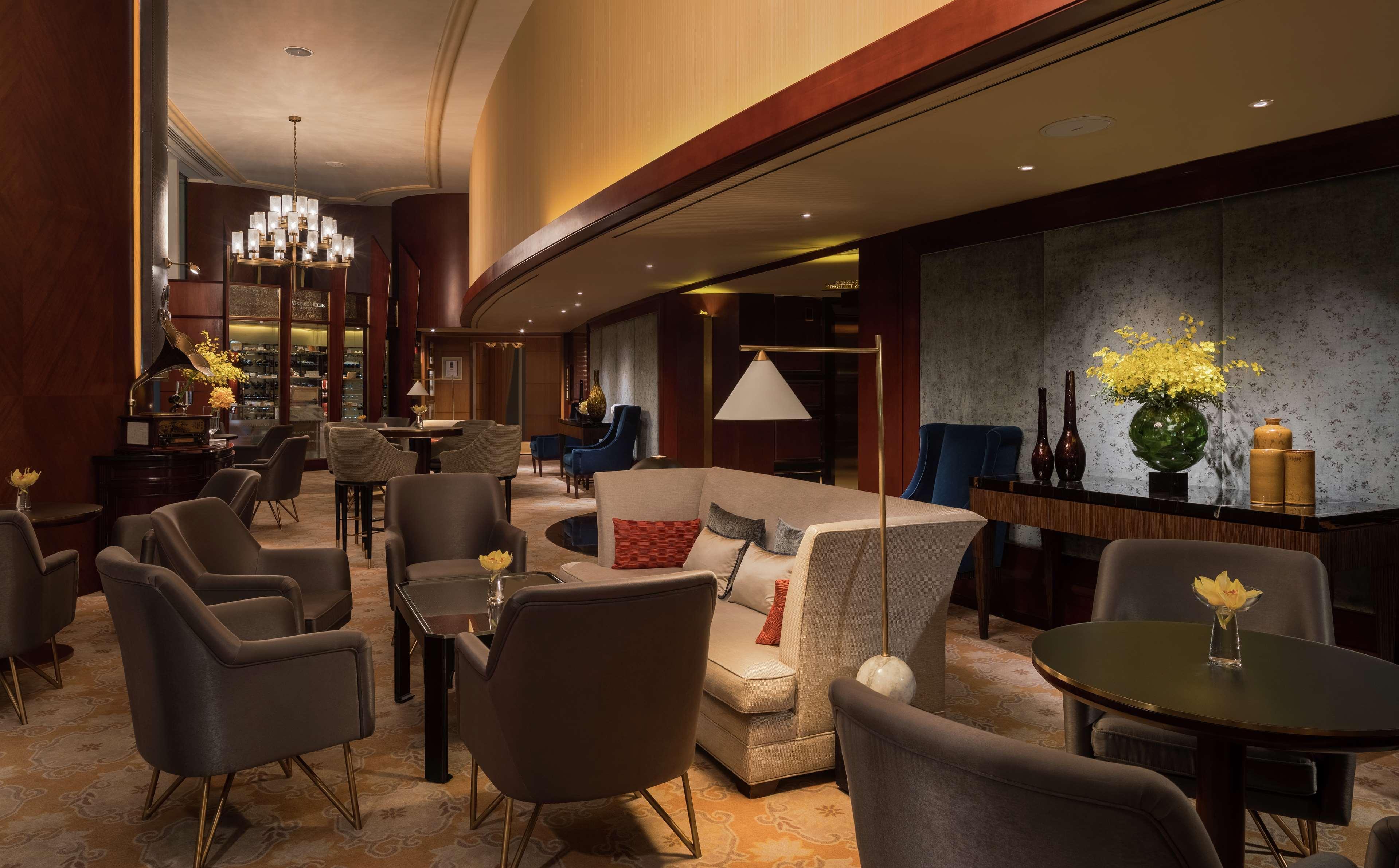 Conrad 5*