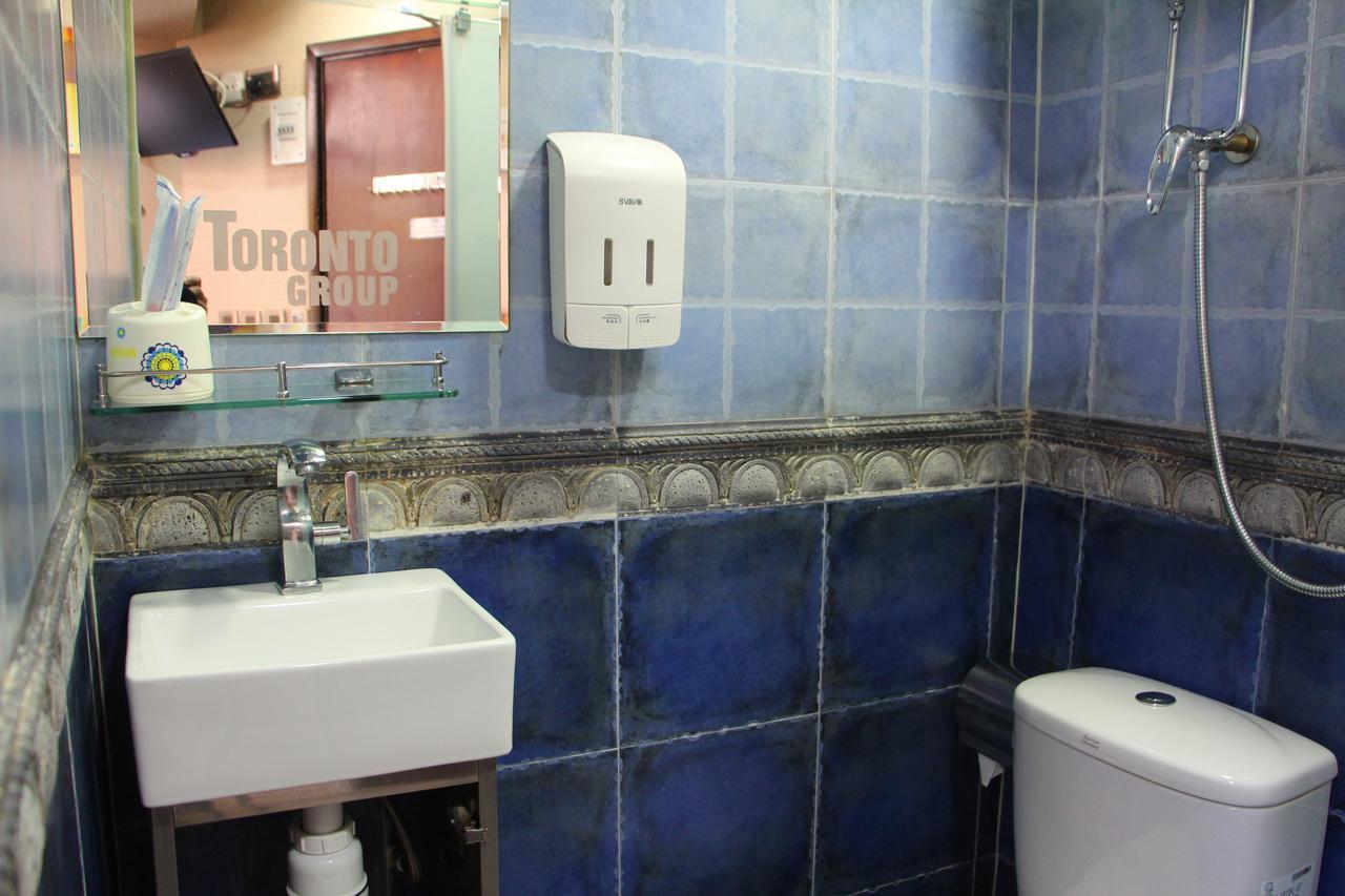 Temple Street Guest house *