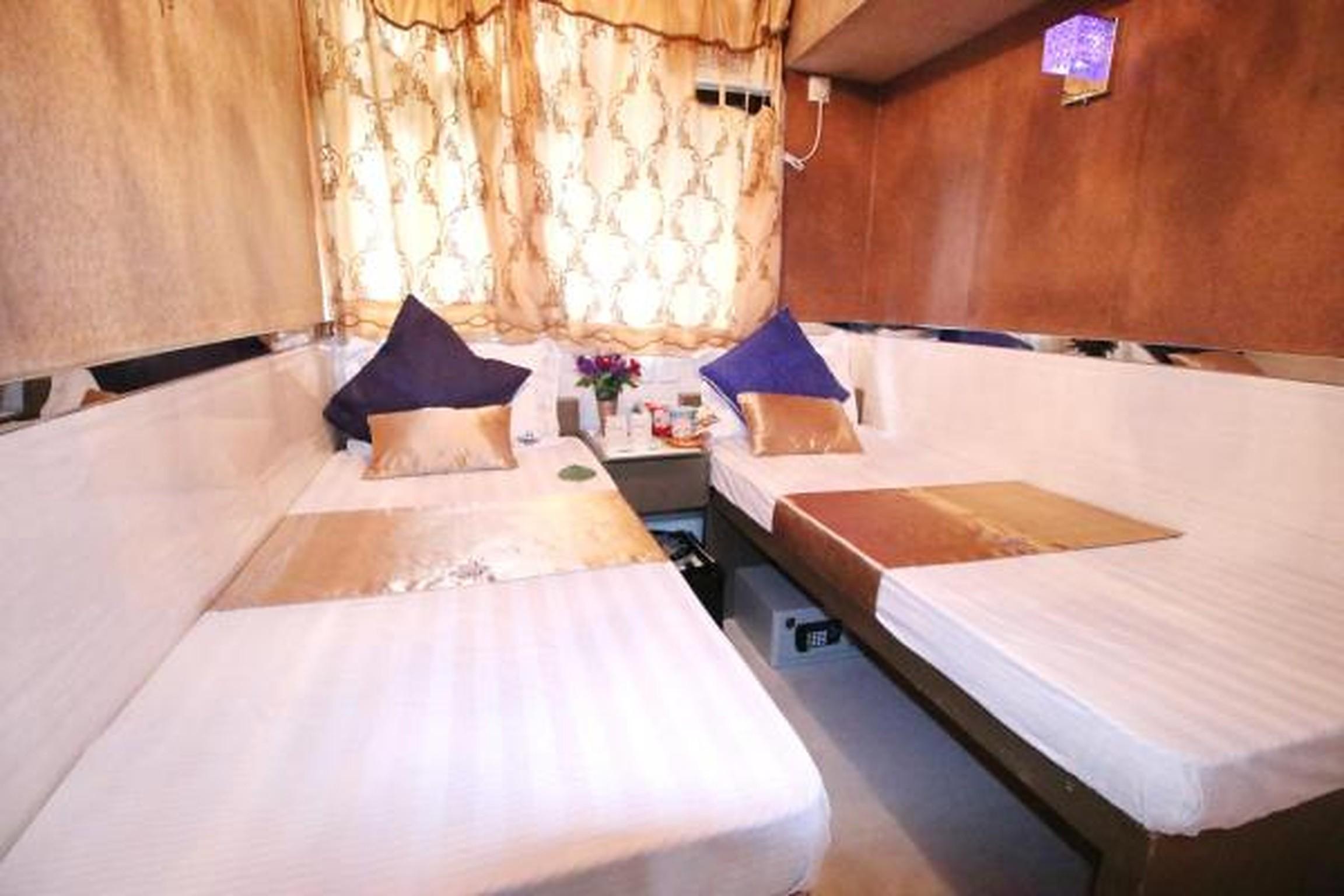 Temple Street Guest house Hong Kong