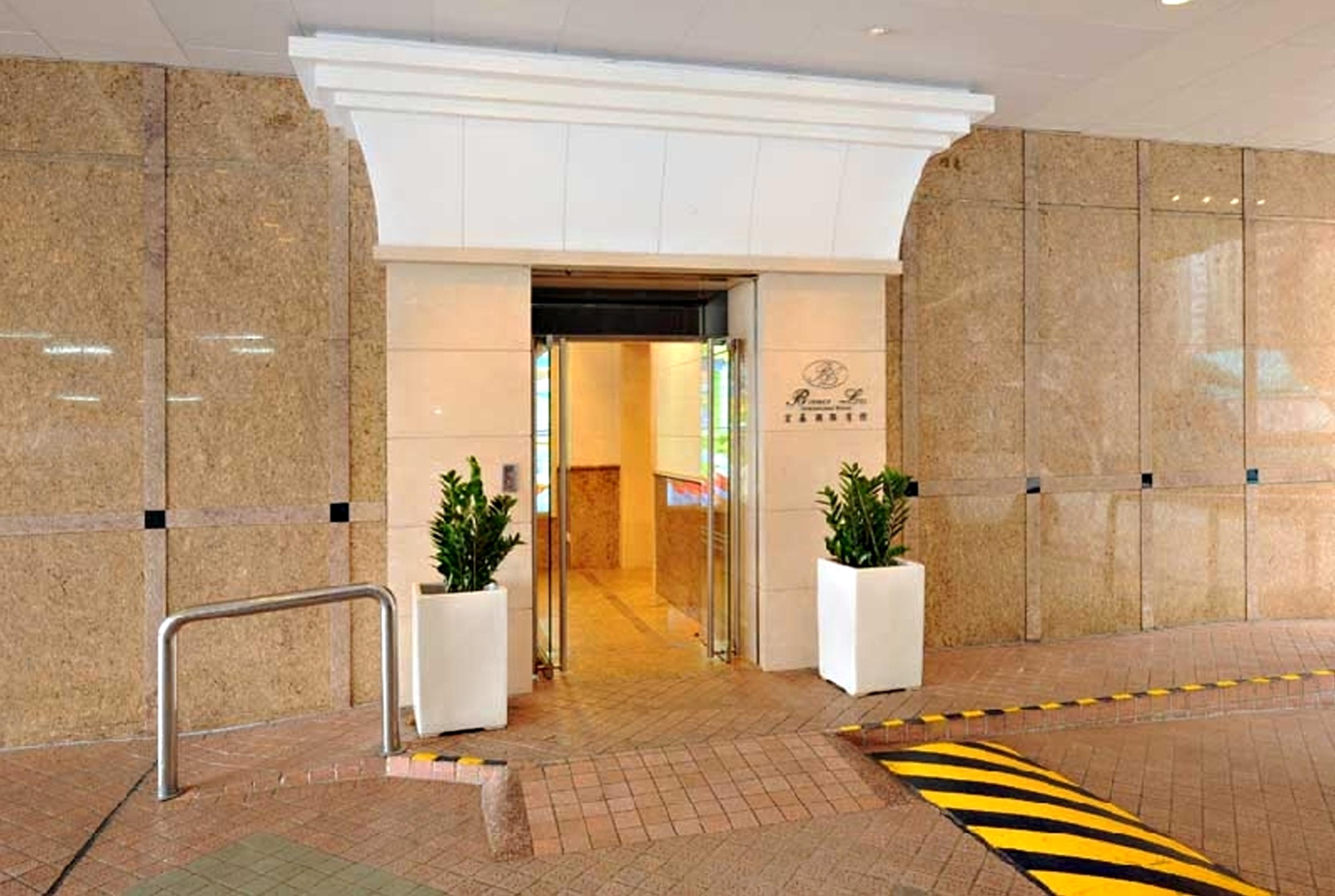 Bishop Lei International House Hotel