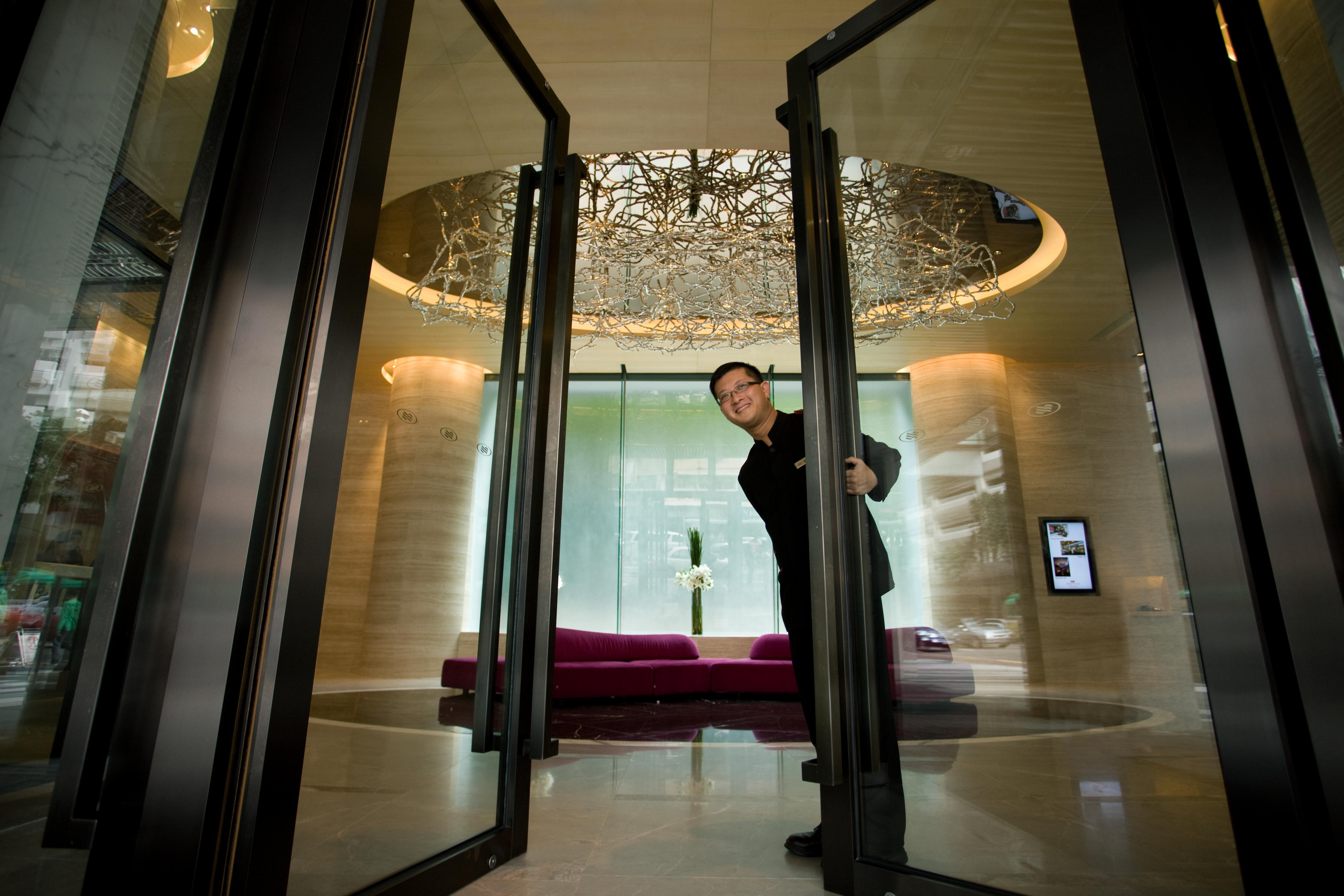 Hotel Crowne Plaza Causeway Bay By Ihg 5*