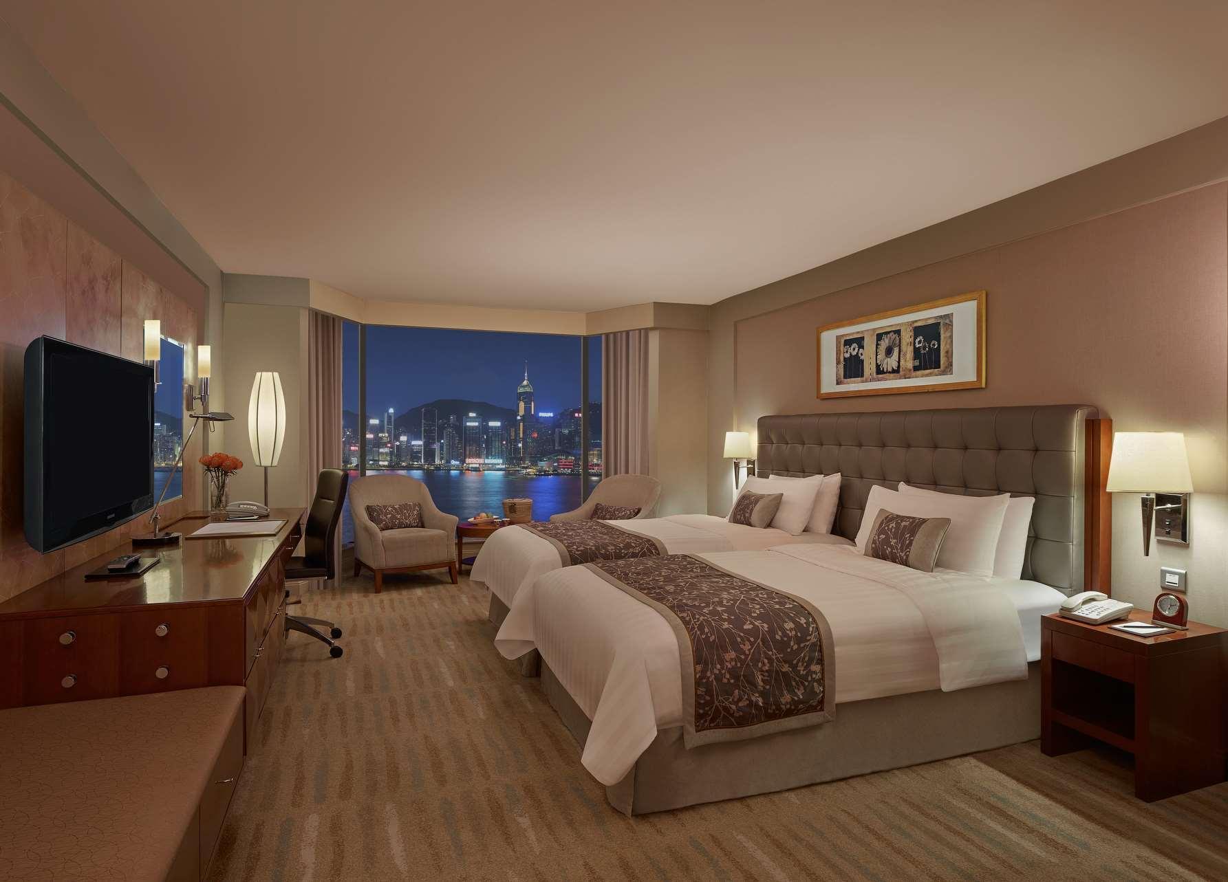 Kowloon Shangri-la, Hotel 5*
