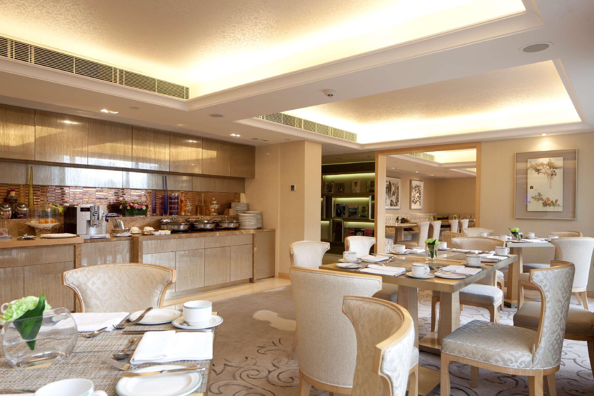 The Royal Garden Hotel