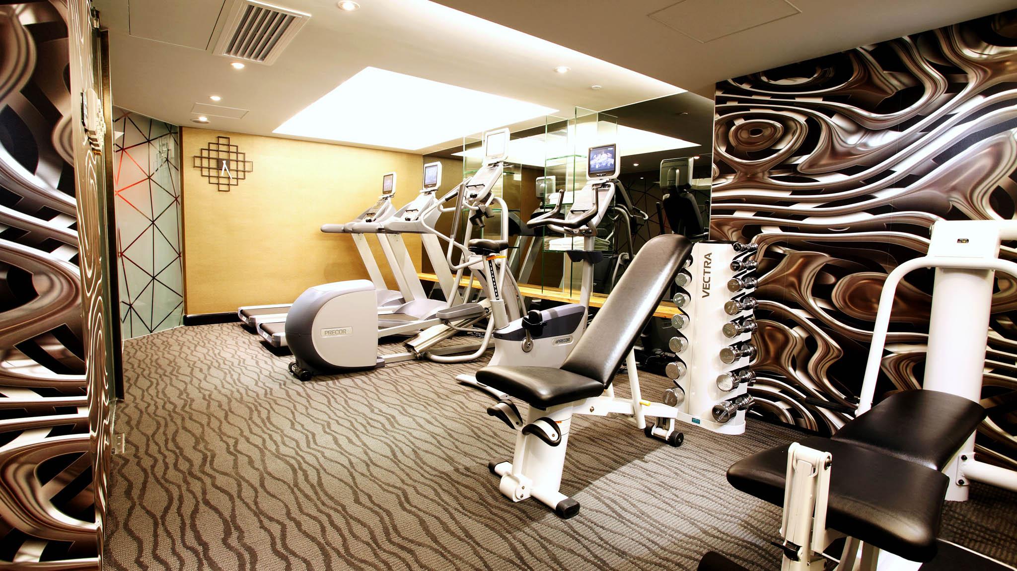 The Luxe Manor Hotel 4*