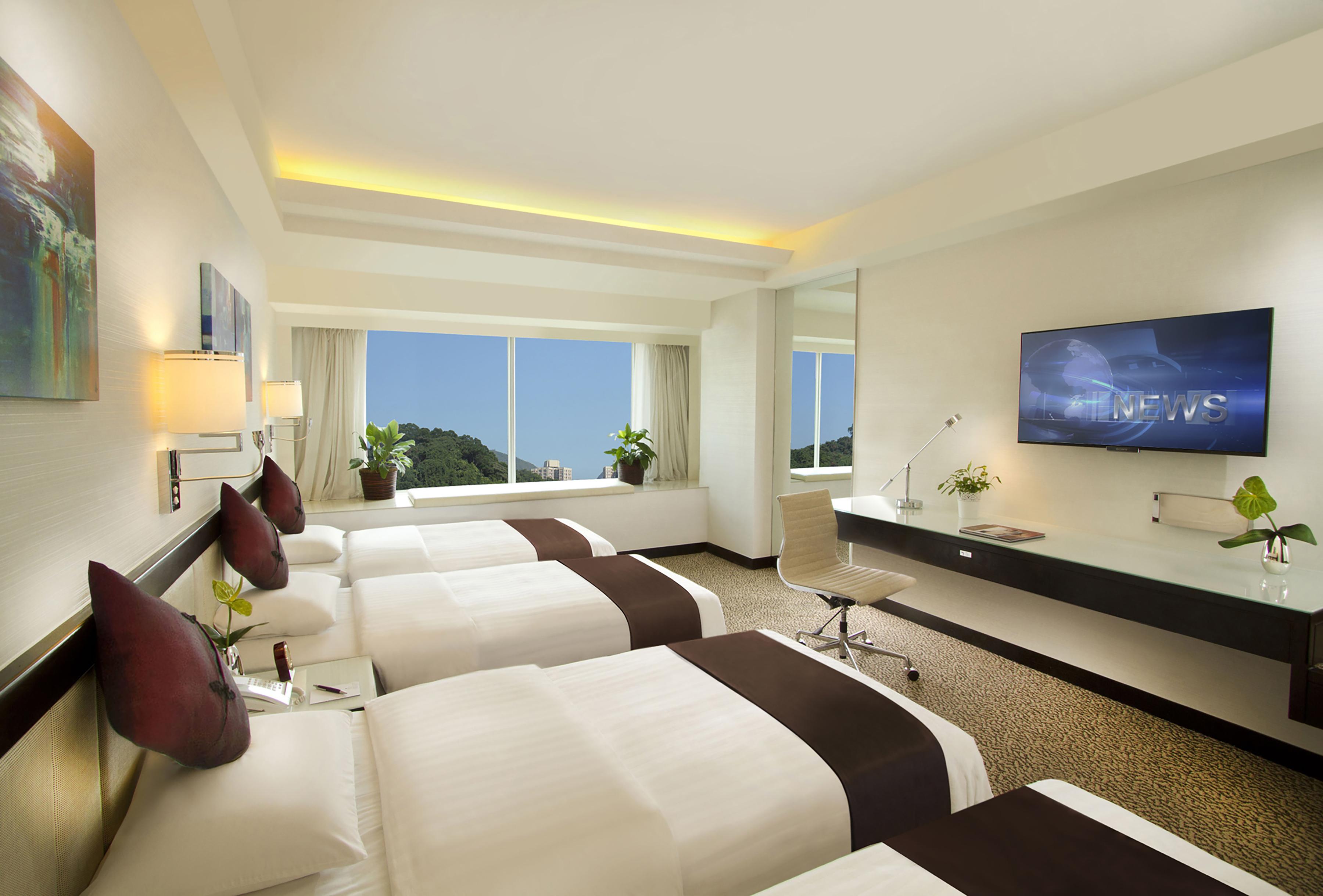 Regal Riverside 4*