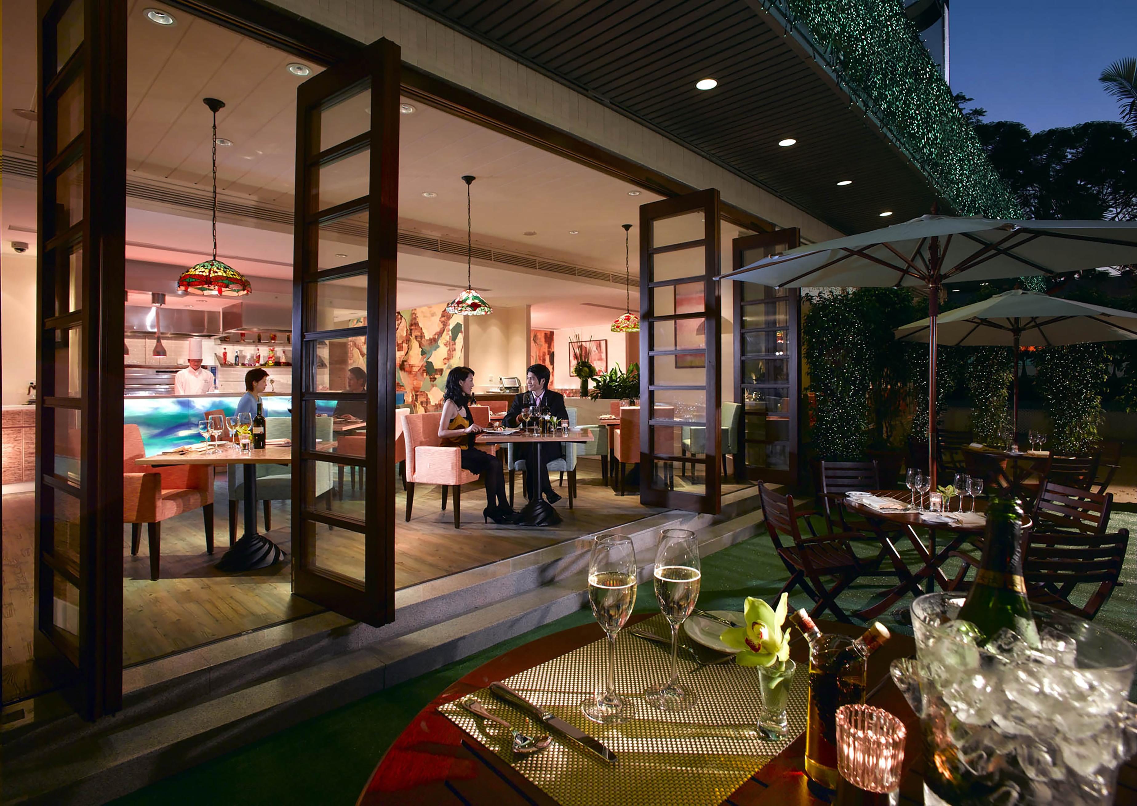 Regal Riverside Hotel 4*