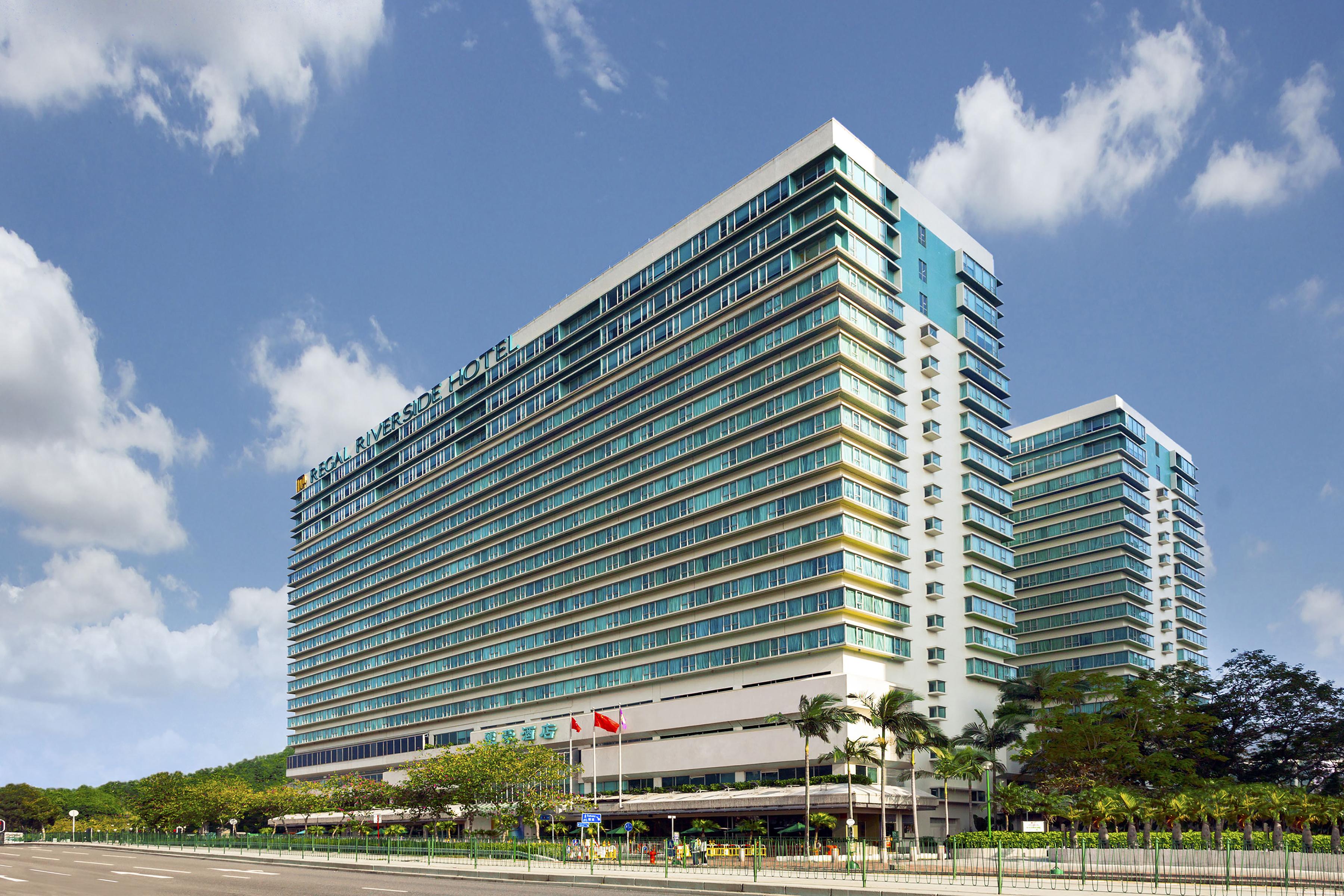 Regal Riverside Hotel 4*