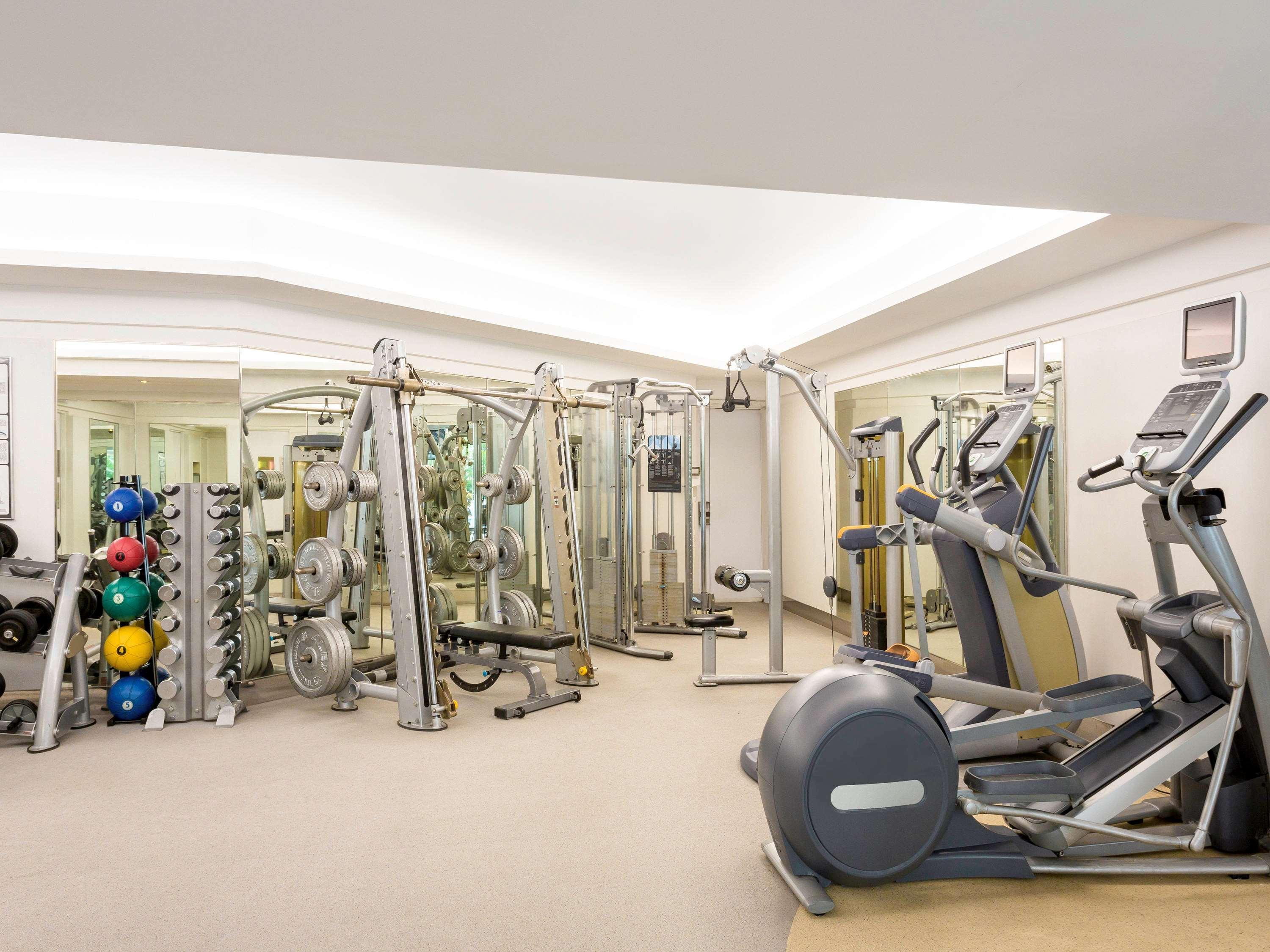 Hotel Novotel Century