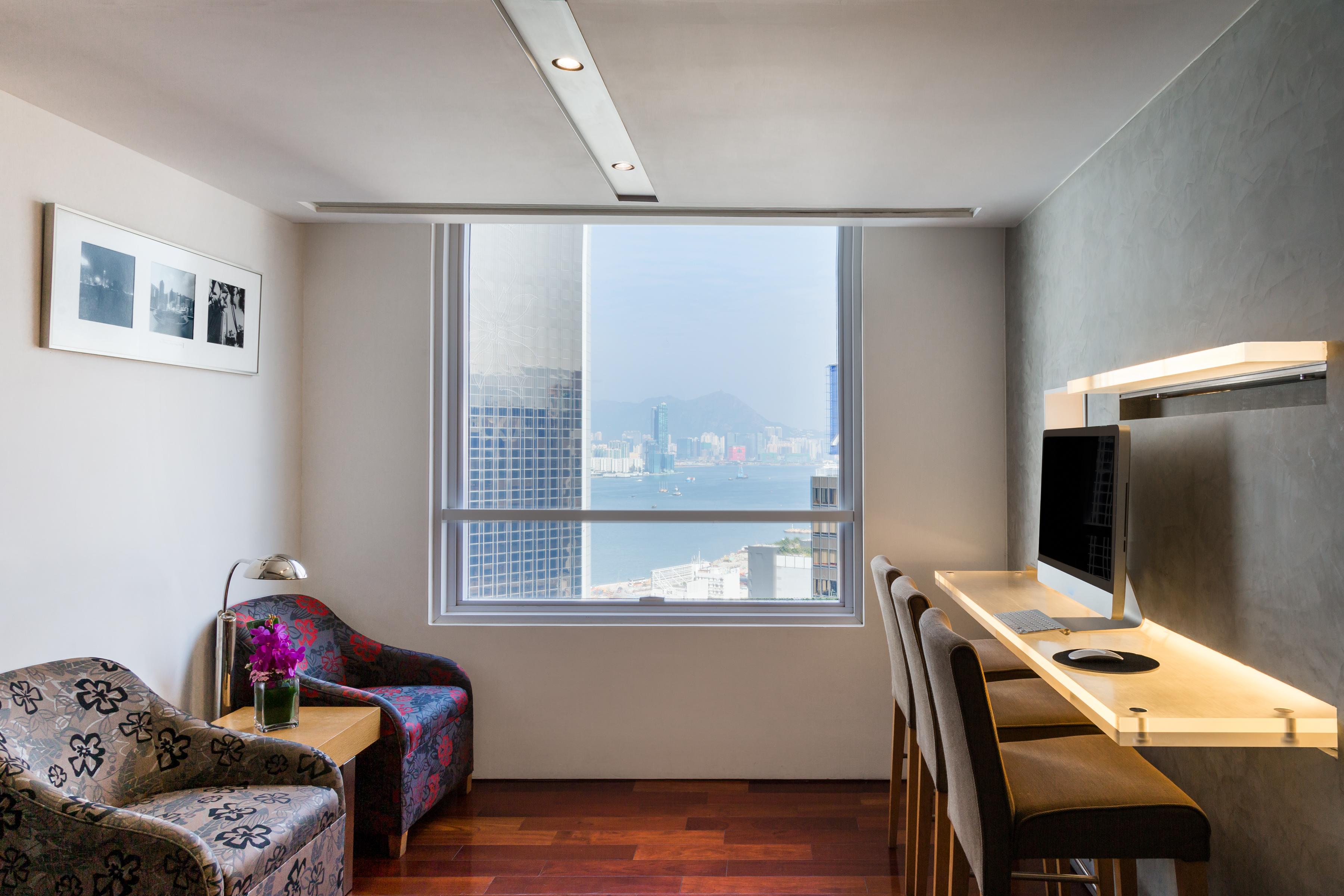 Novotel Century Hotel 4*