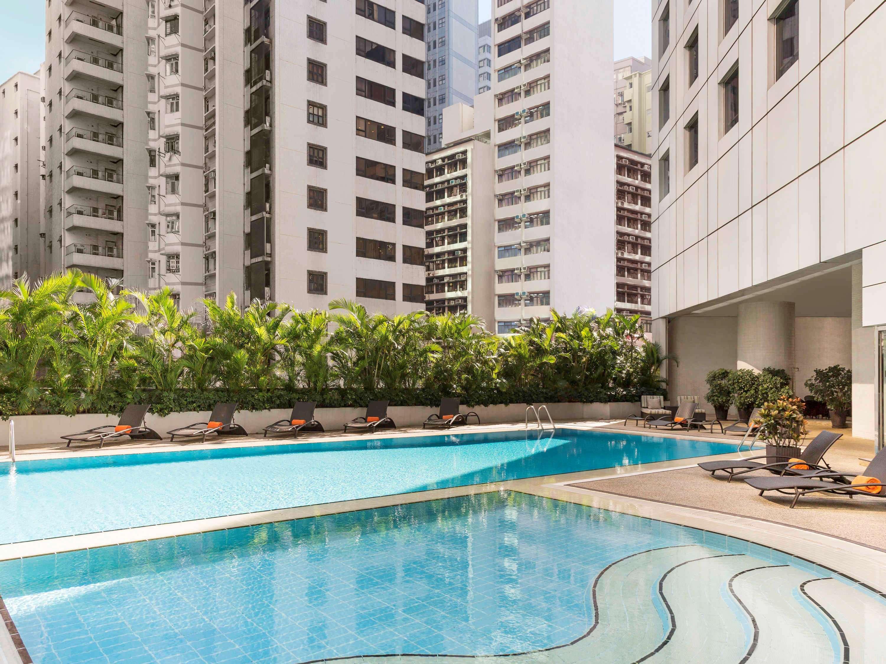 Novotel Century 4*
