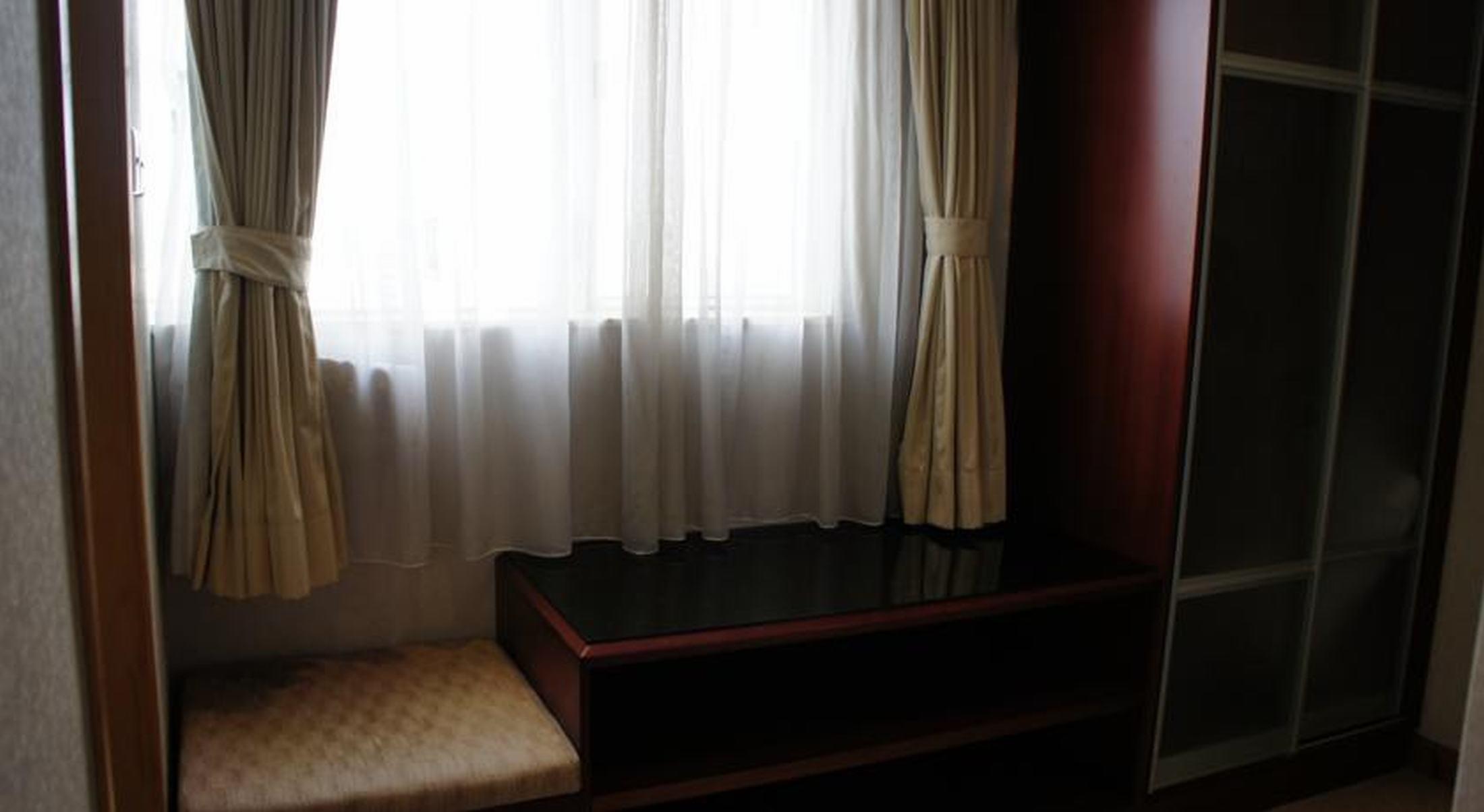 Hotel West