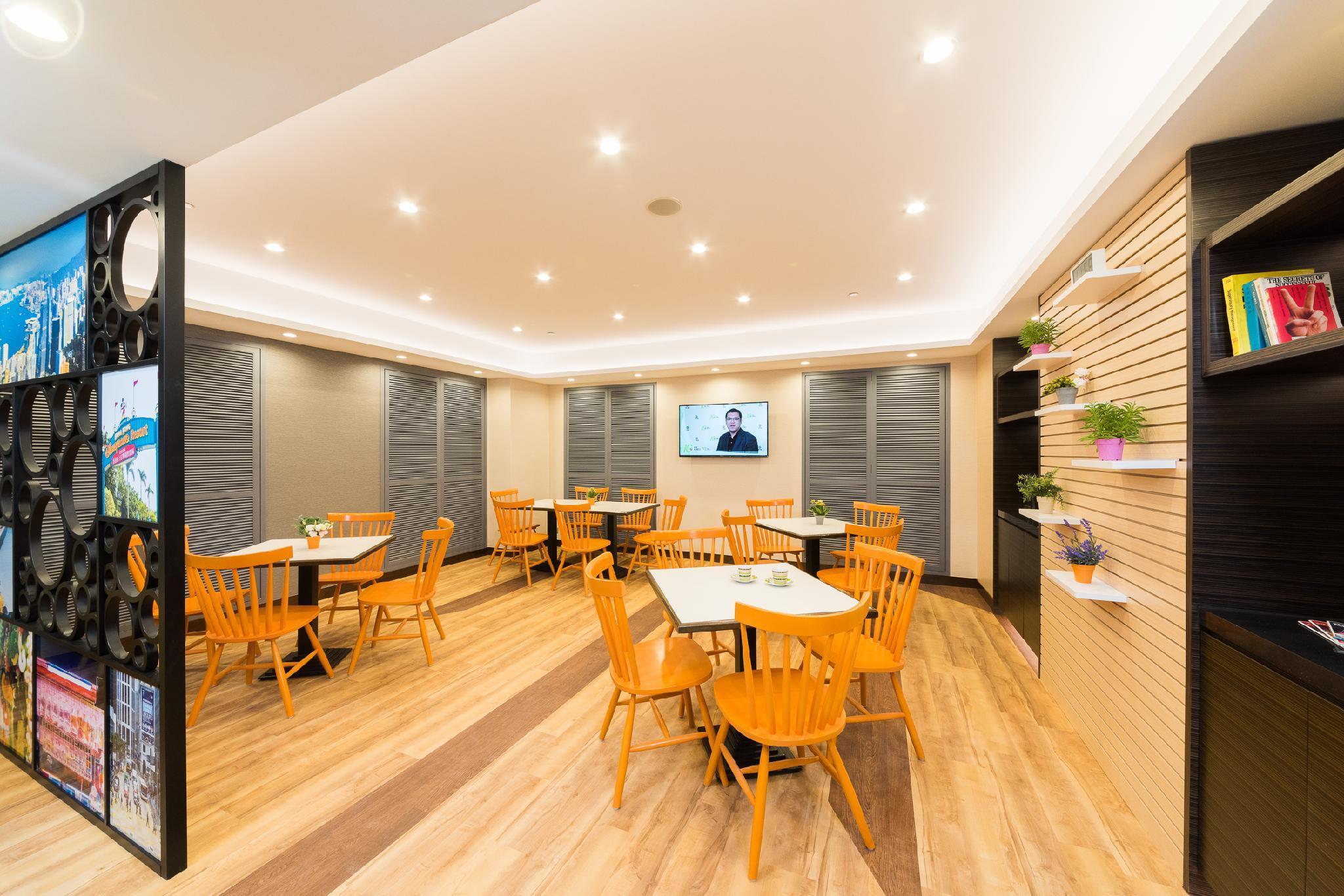 Hotel West 3*