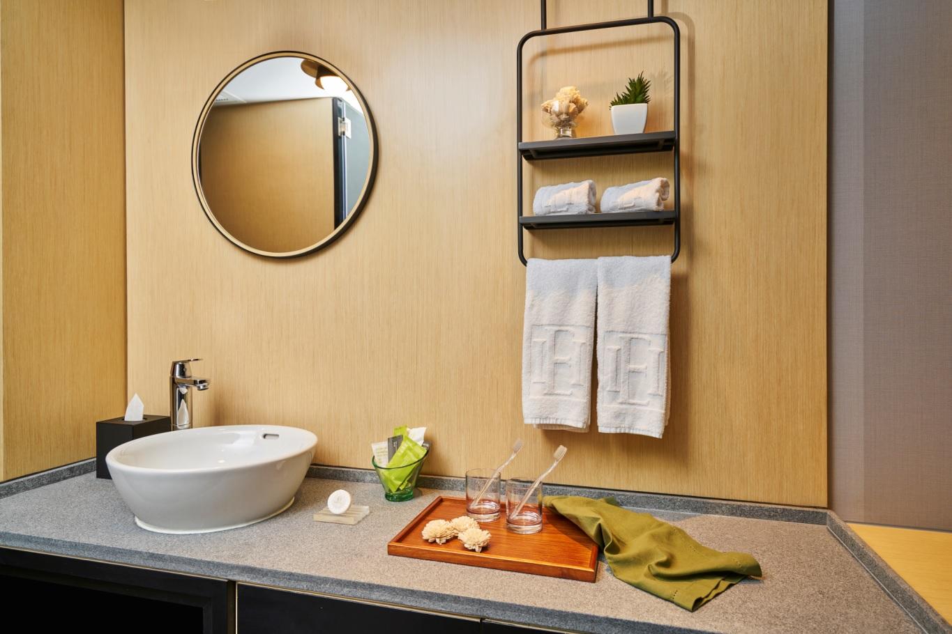 Ease Access Tsuen Wan Hotel 4*