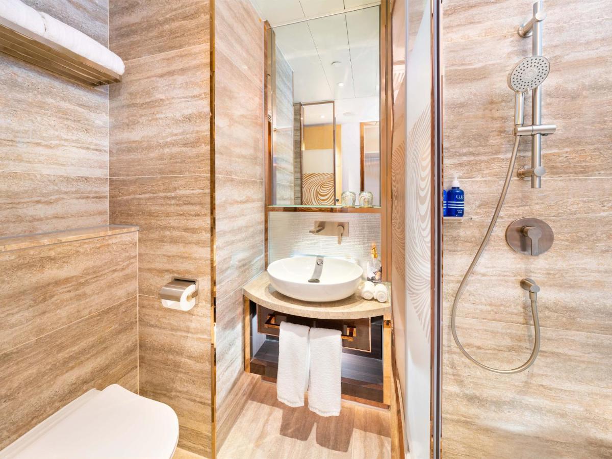 Hotel Regala Skycity Hong Kong