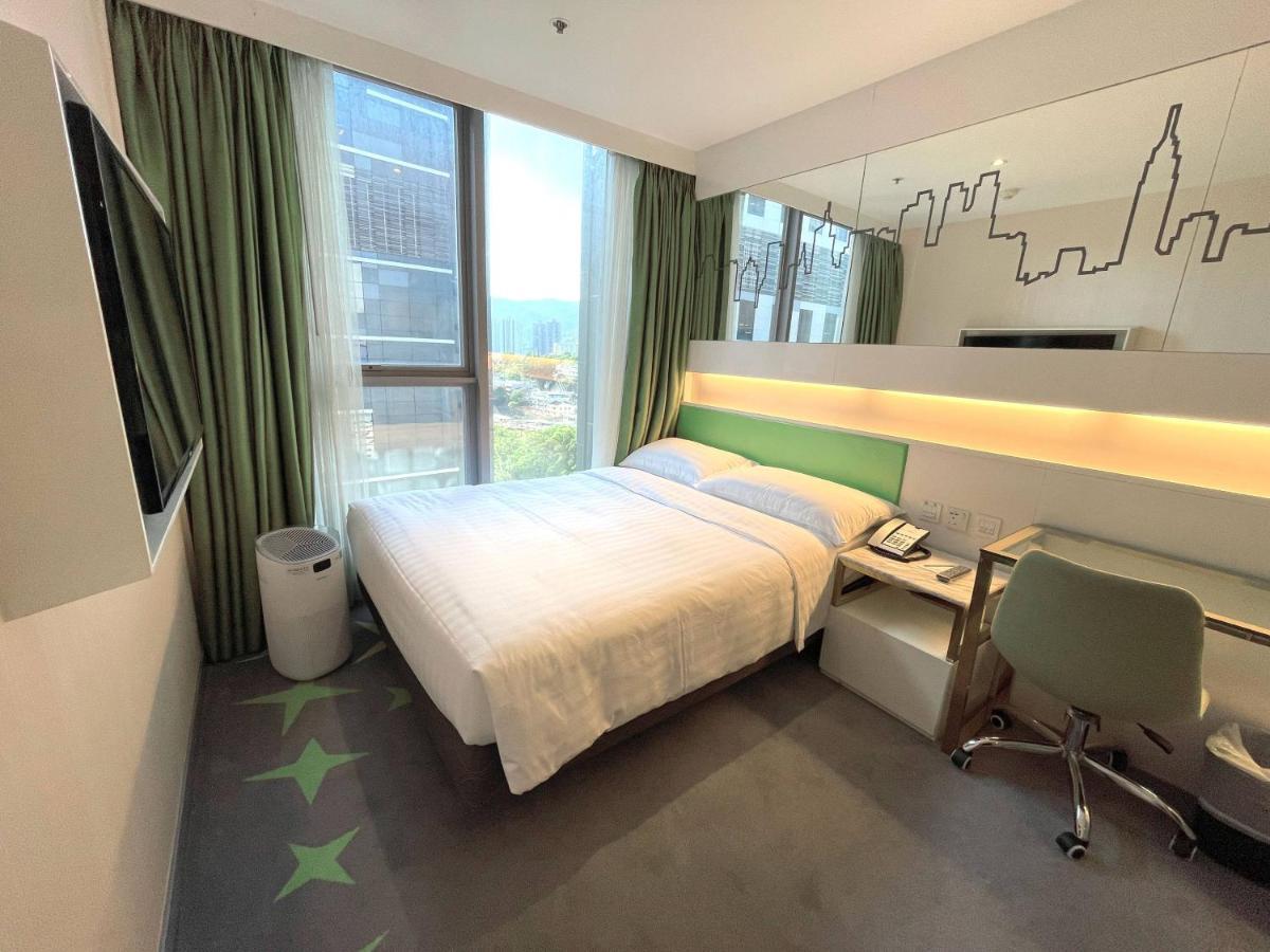 Dorsett Tsuen Wan, Hotel