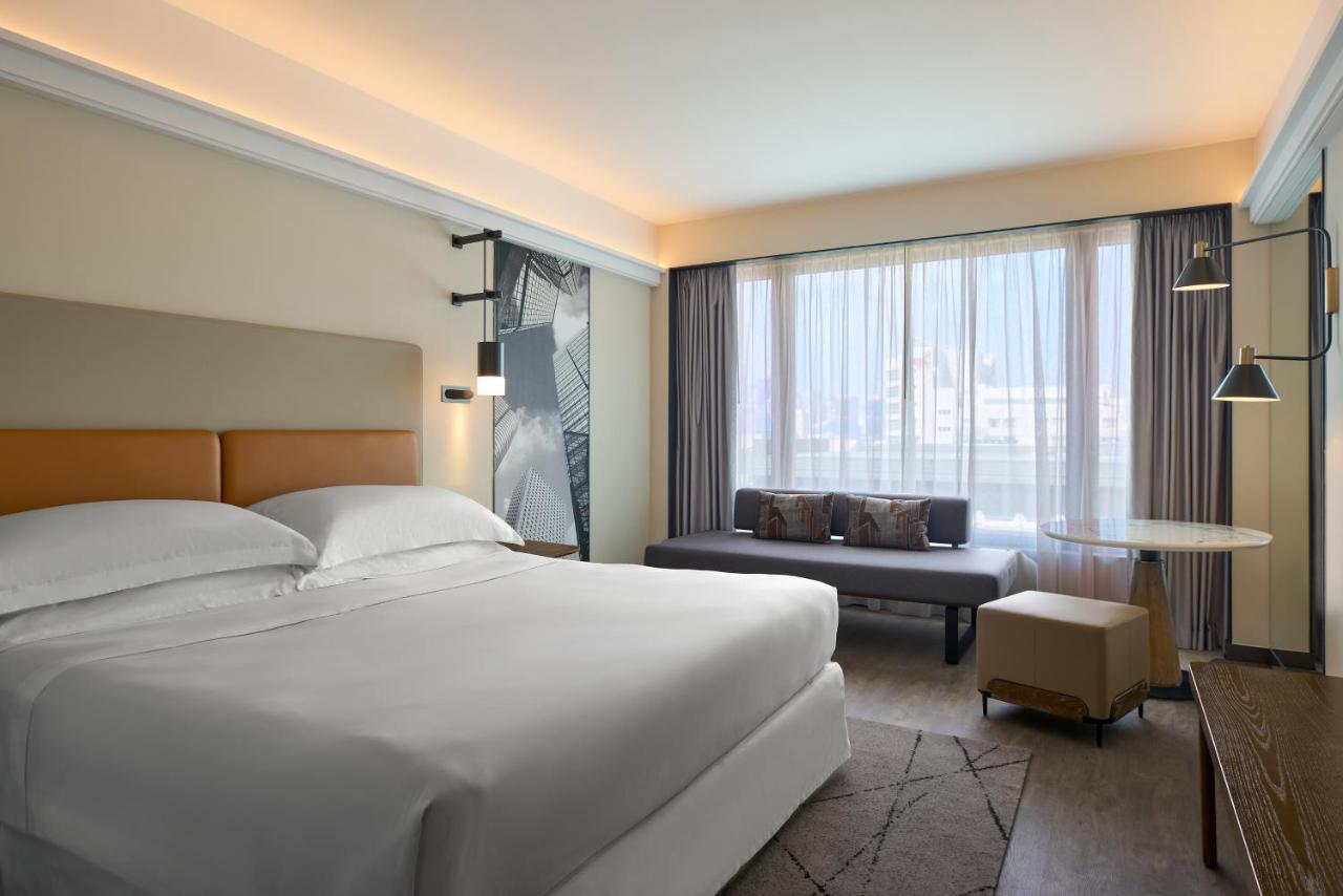 Hotel Sheraton & Towers 5*