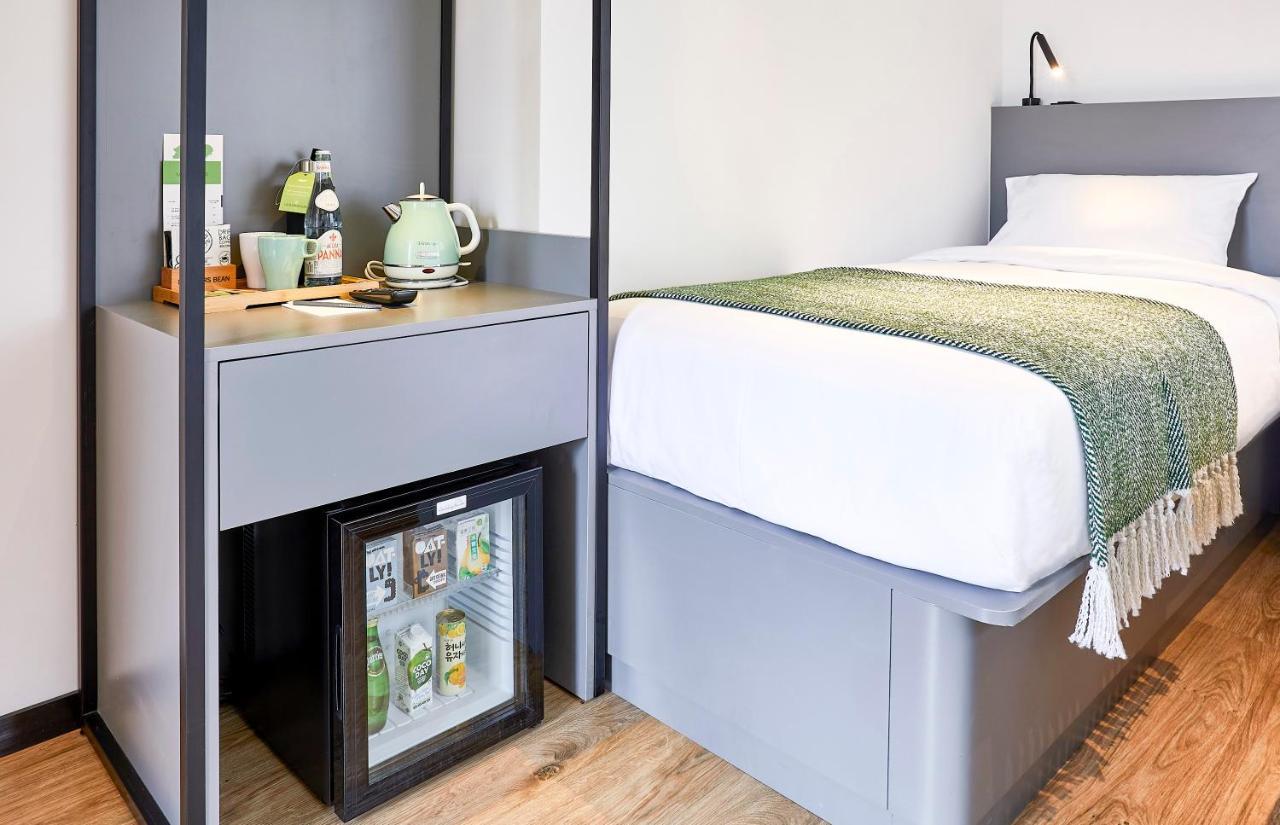 Hotel Urbanwood Ap Lei Chau 4*
