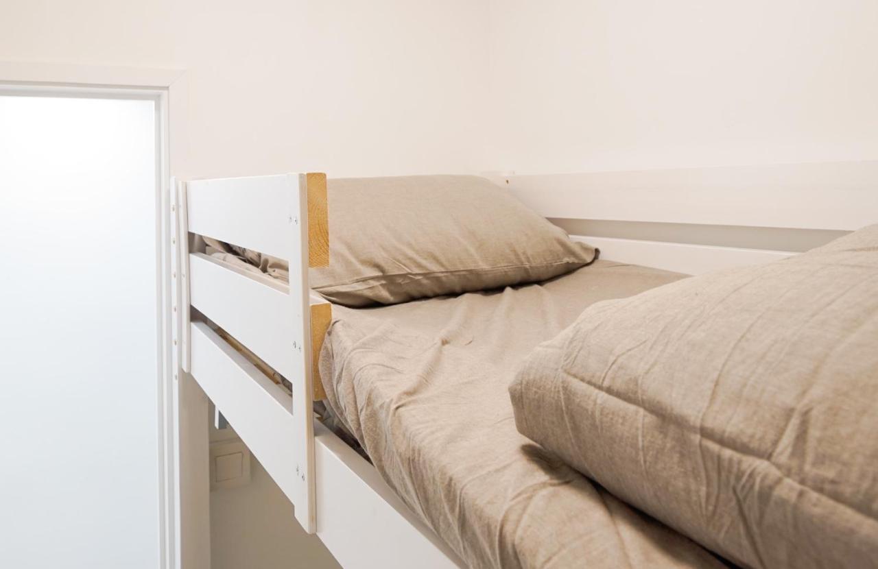 Coliving Space - Hennessy Road 113 Wan Chai Mtr Homestay *