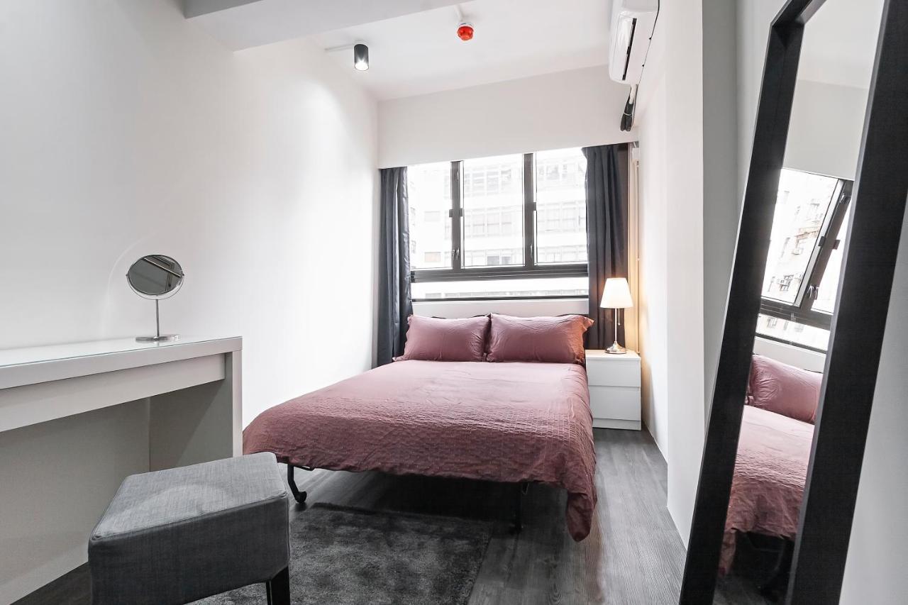 Les Barons Hong Kong