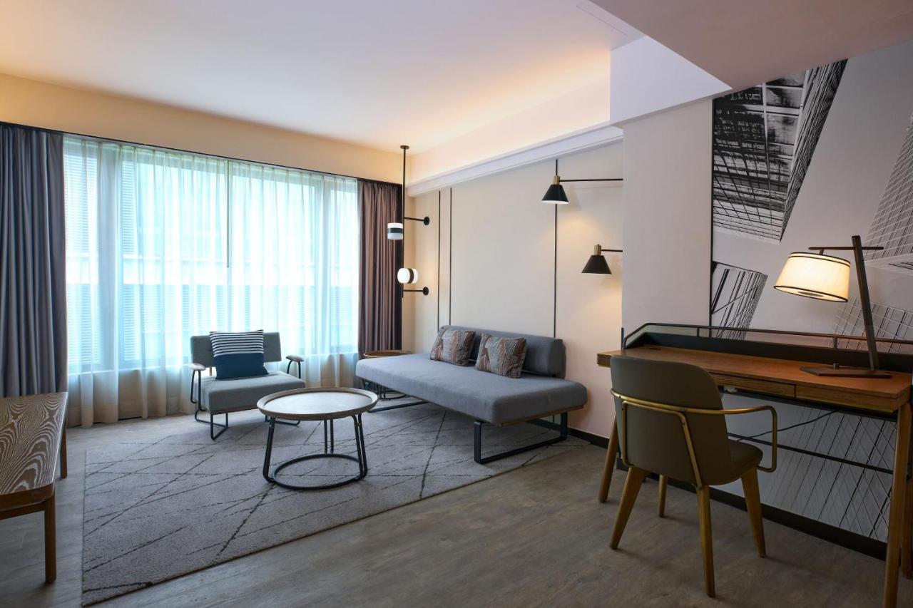 Sheraton & Towers Hotel