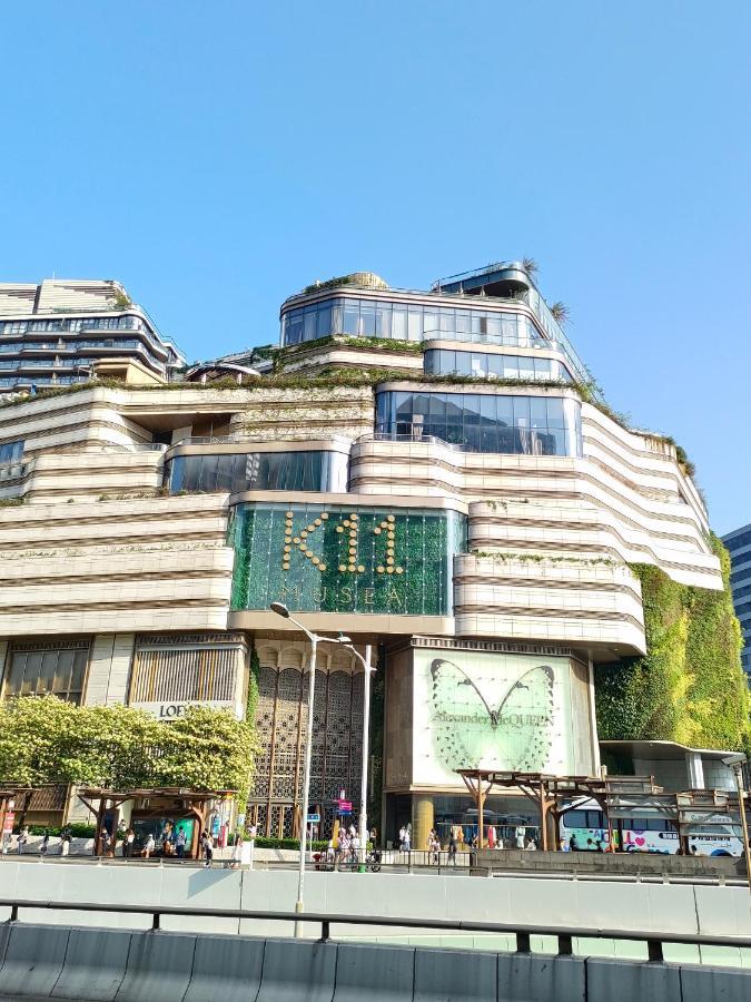 Les Barons * Hong Kong