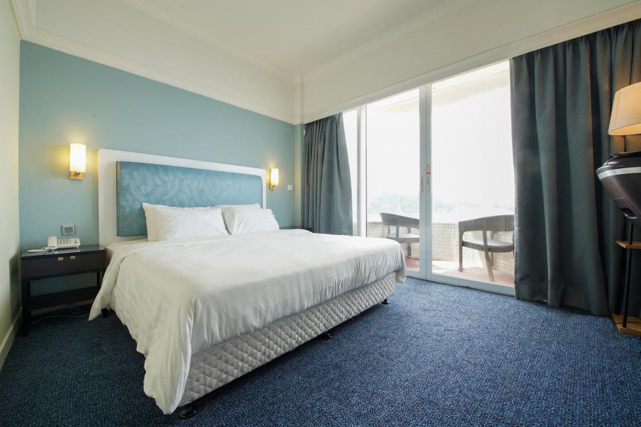 Hotel Warwick Cheung Chau 3*