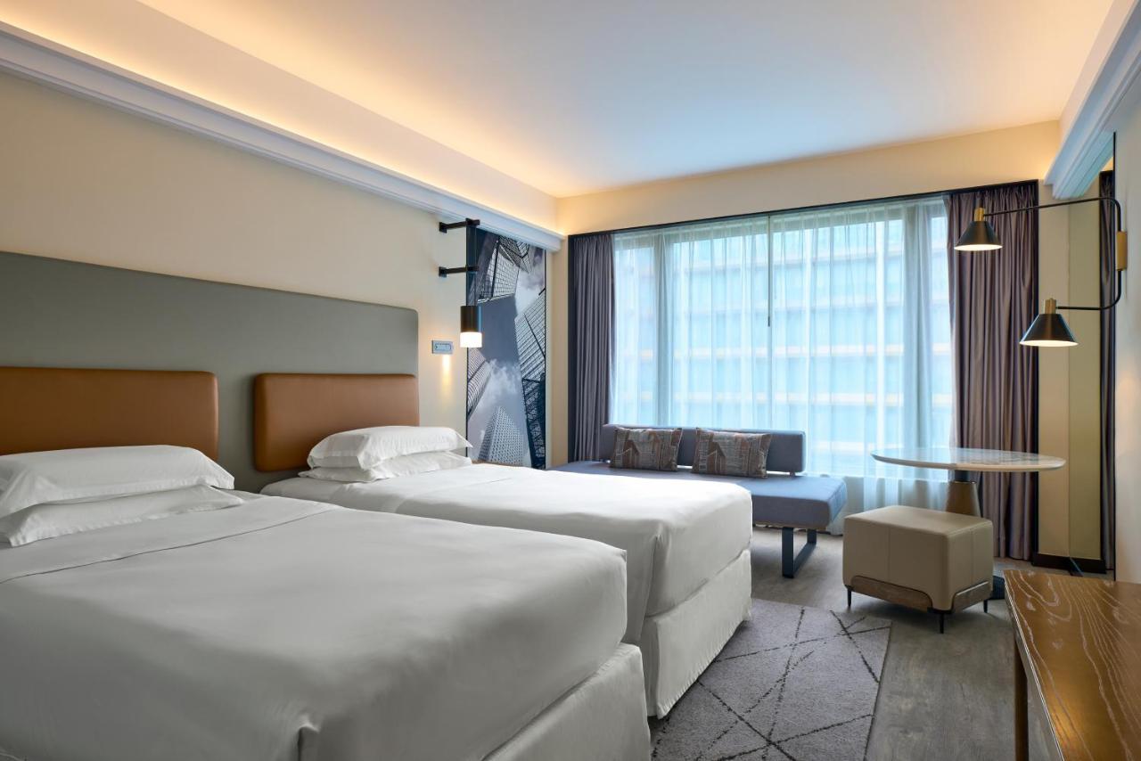 Sheraton & Towers Hotel