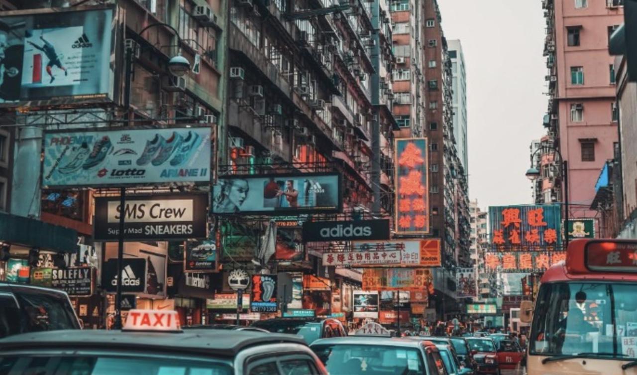 Homestay 24fall港碩香港旺角短租月租hkd8500共享民宿近旺角站唐樓無電梯高樓層大窗戶舒適乾淨