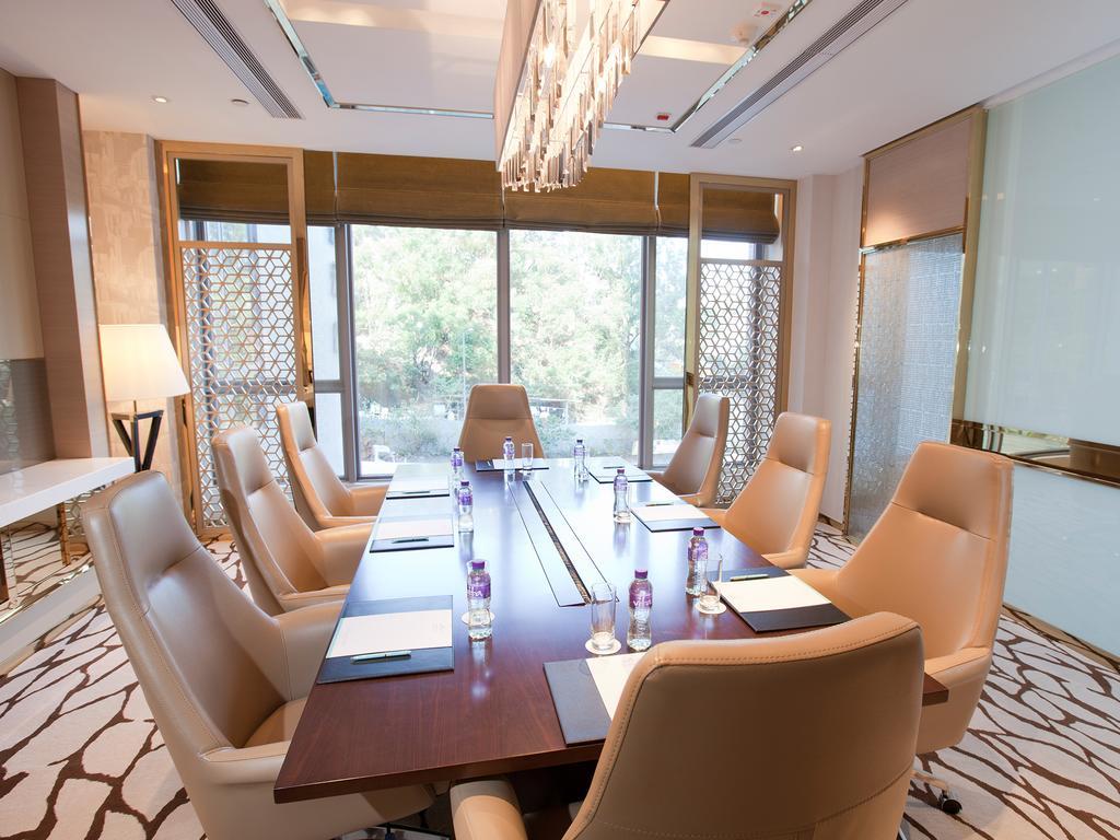Hotel Dorsett Tsuen Wan, 4*