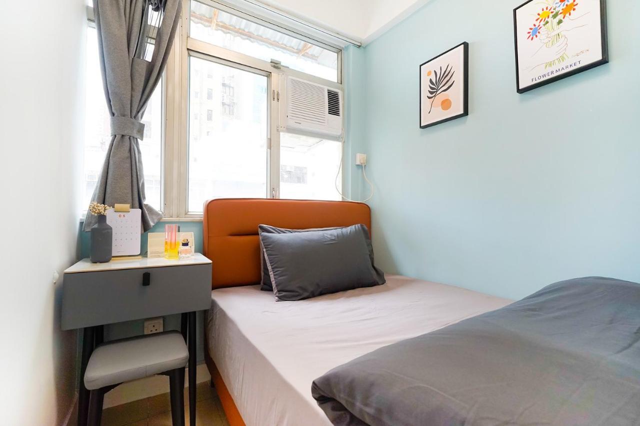 Student - Lockhart Road 137 Homestay Hong Kong