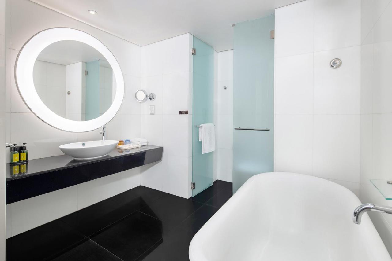 Nina Tsuen Wan West Hotel Hong Kong