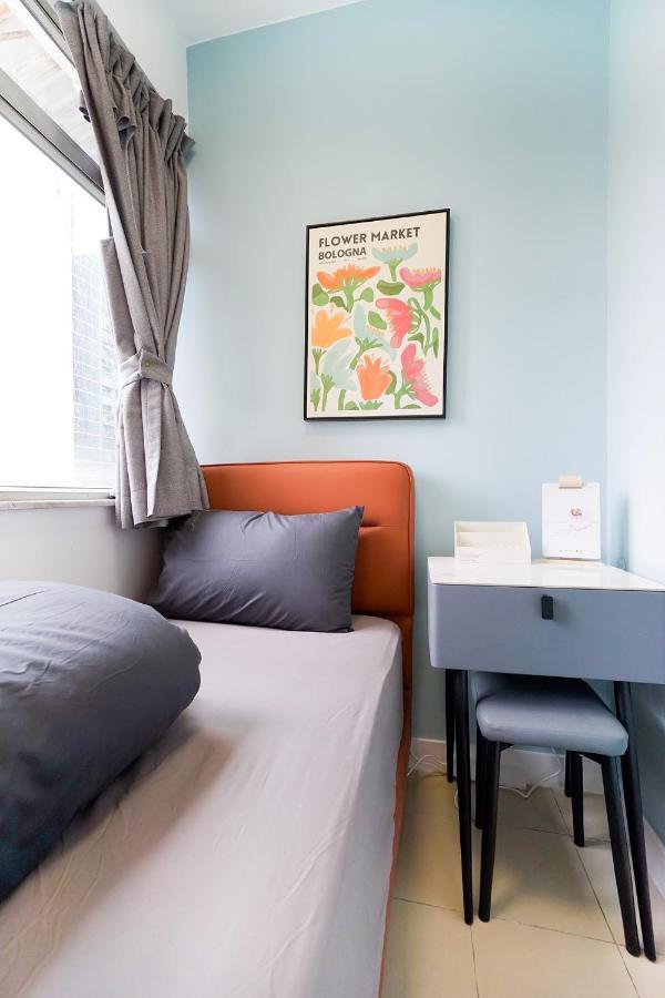 Homestay Student - Lockhart Road 137 Hong Kong